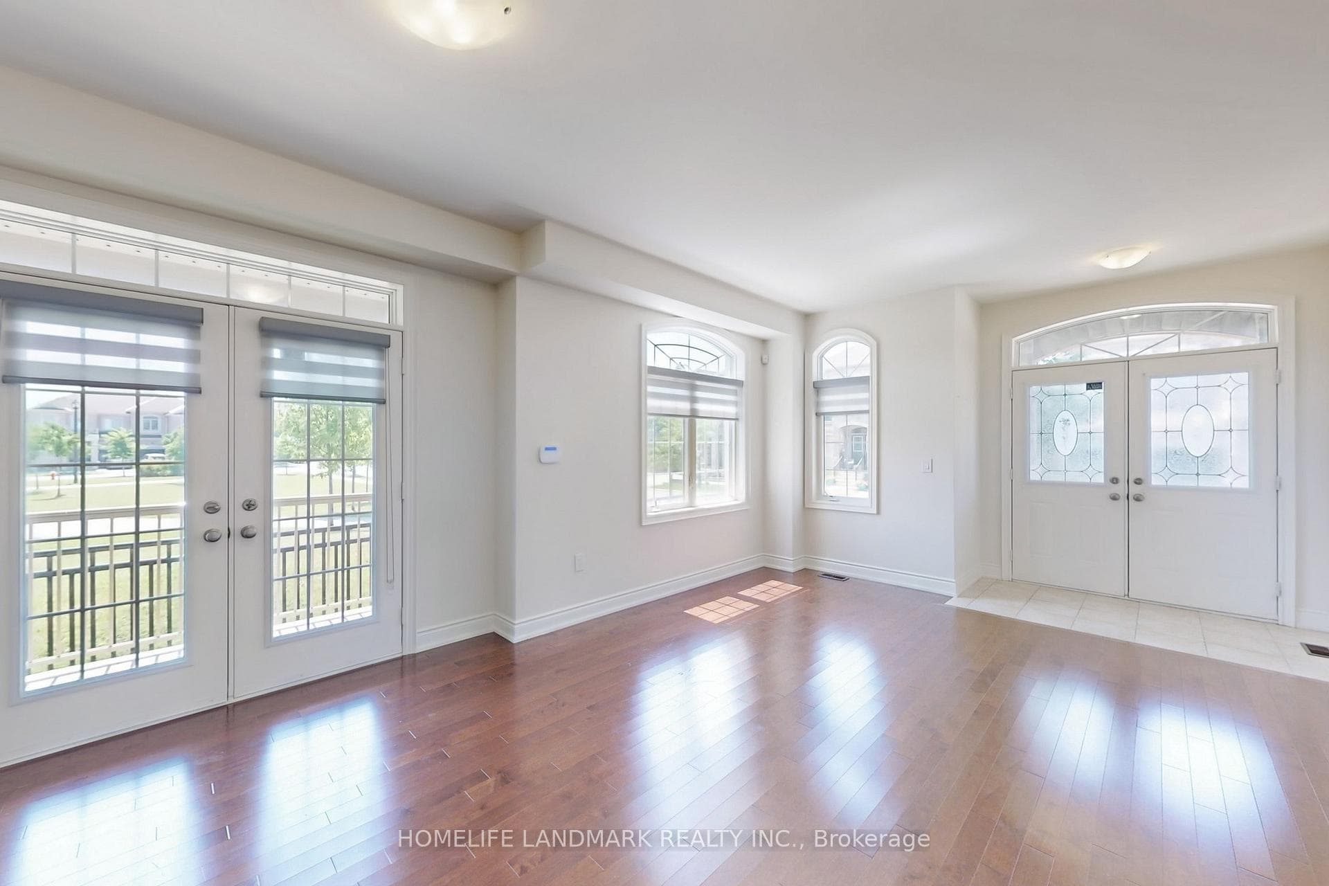 1533 Devine Point photo 9