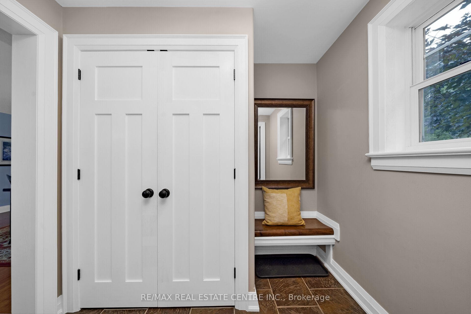 16664 Mississauga Road photo 7