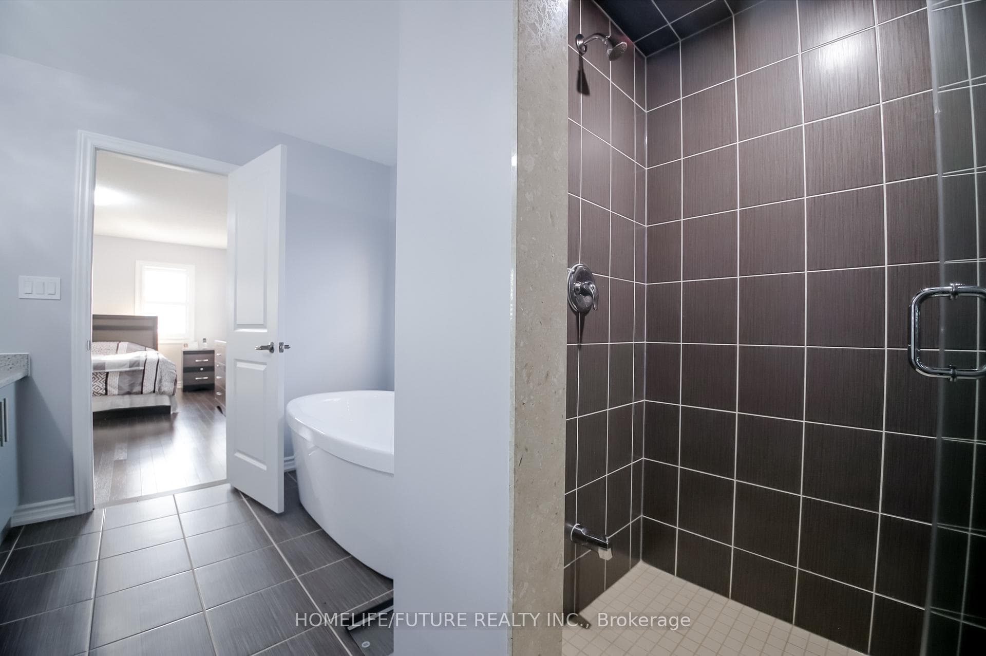 140 Ronald Hooper Avenue photo 41