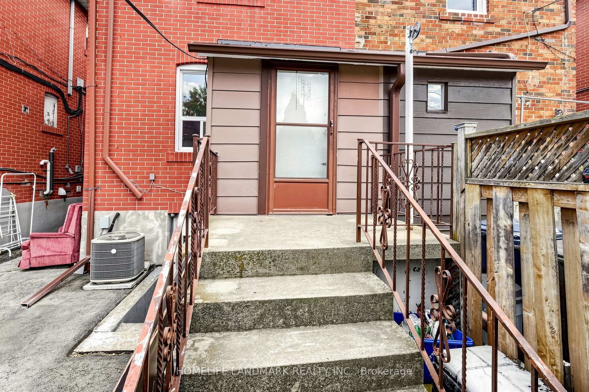 484 Glenholme Avenue photo 44