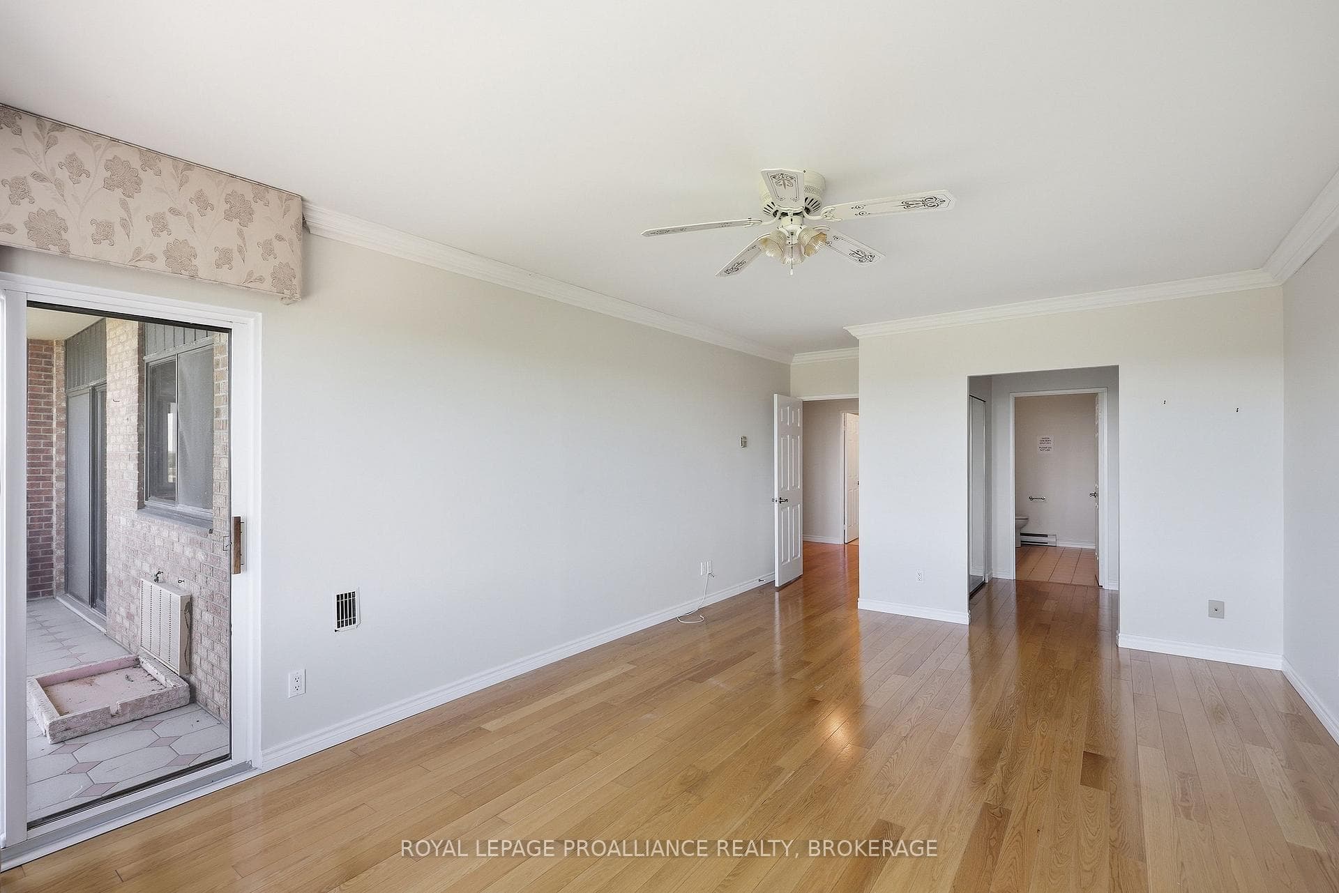 1000 King Street Unit 1302 photo 35