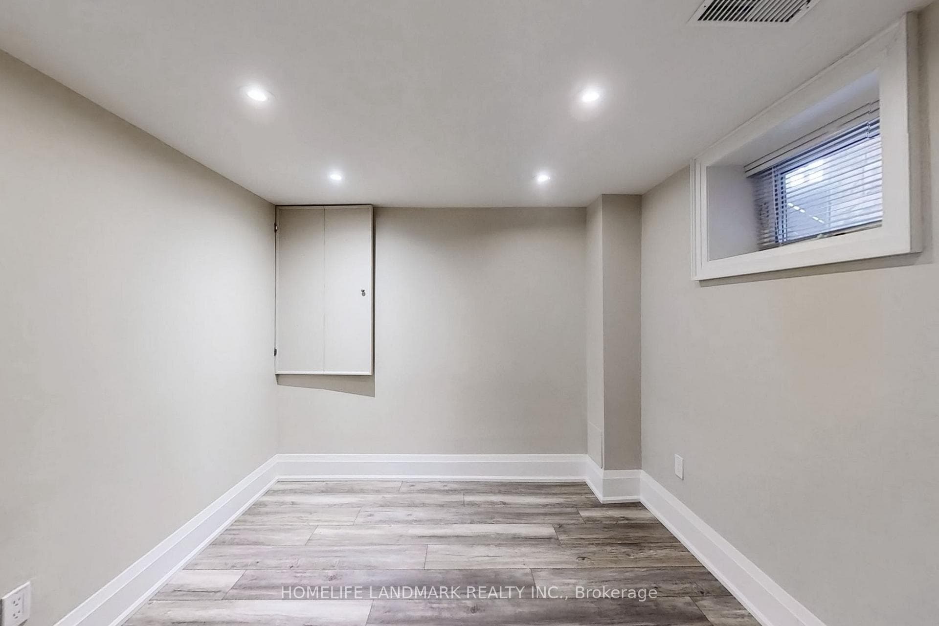 107 Whitmore Avenue photo 32