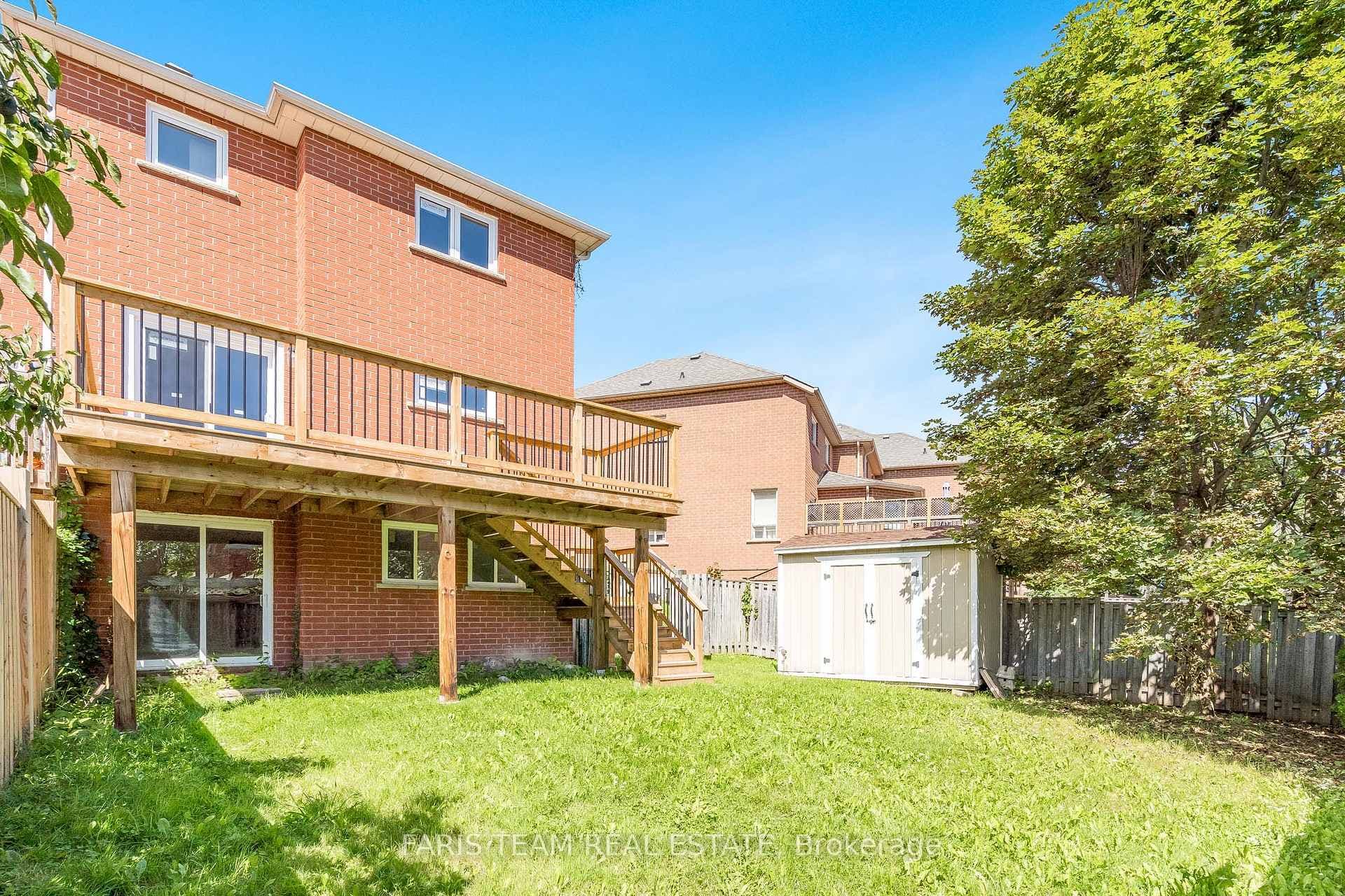 251 Warner Crescent photo 23