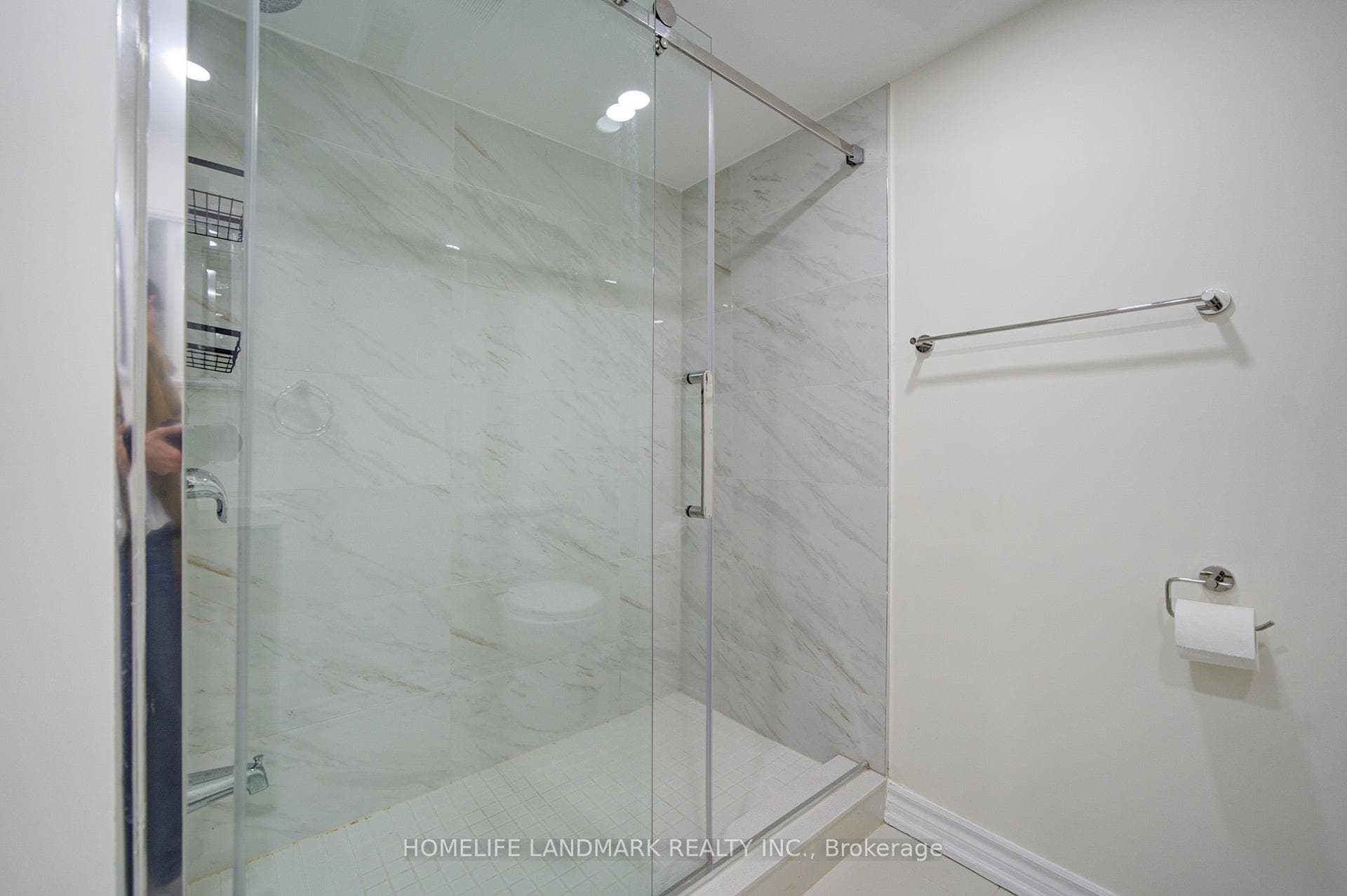77 McCague Avenue photo 45