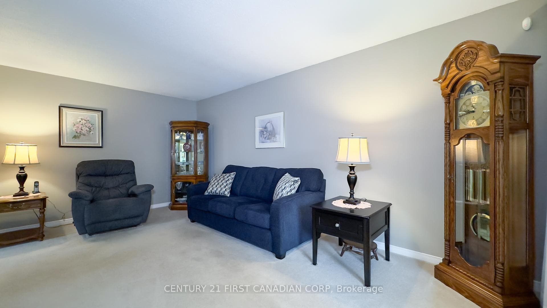 1662 Aldersbrook Road photo 5