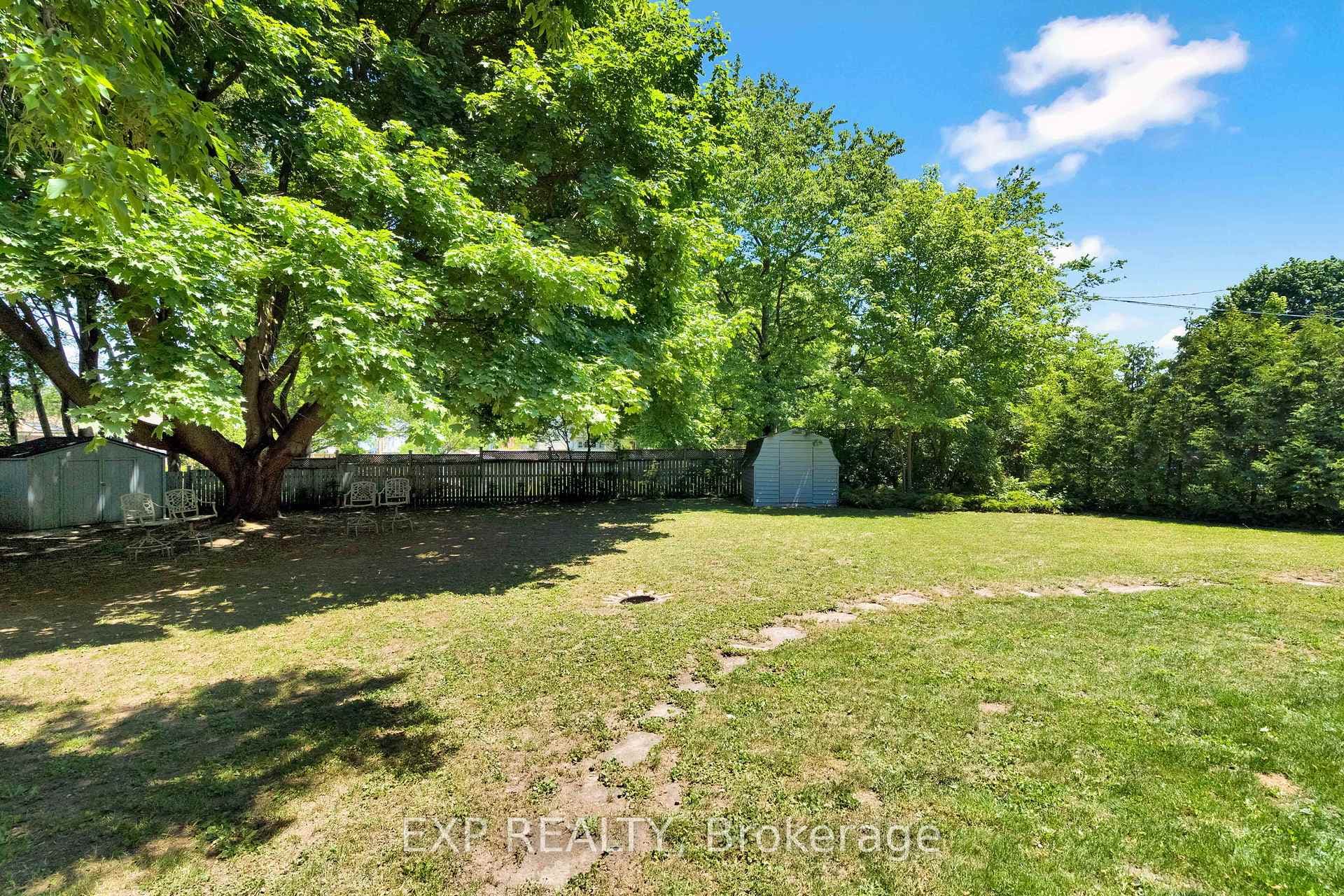 79 Heather Place photo 36