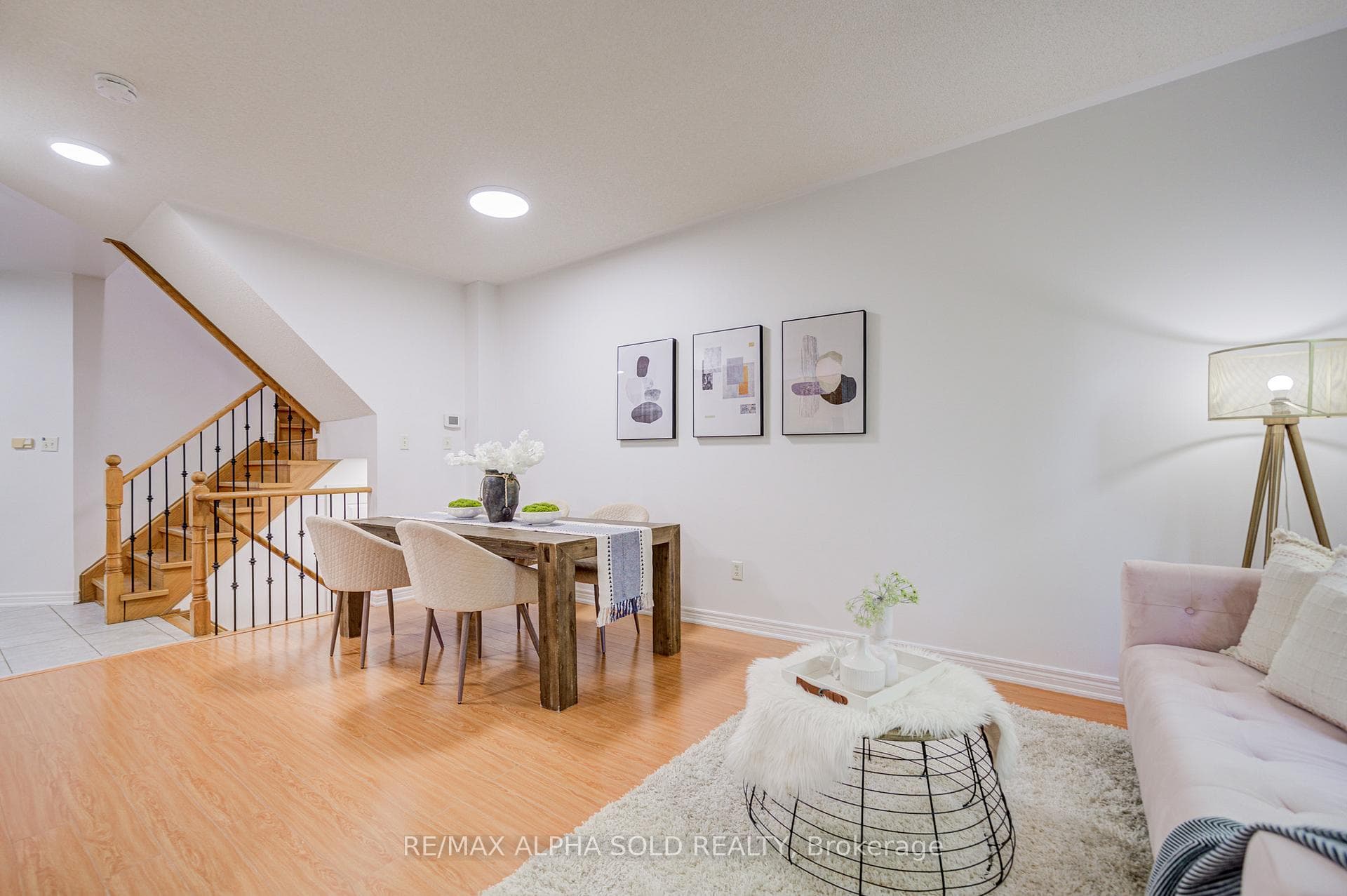 8 Forestwood Street photo 9