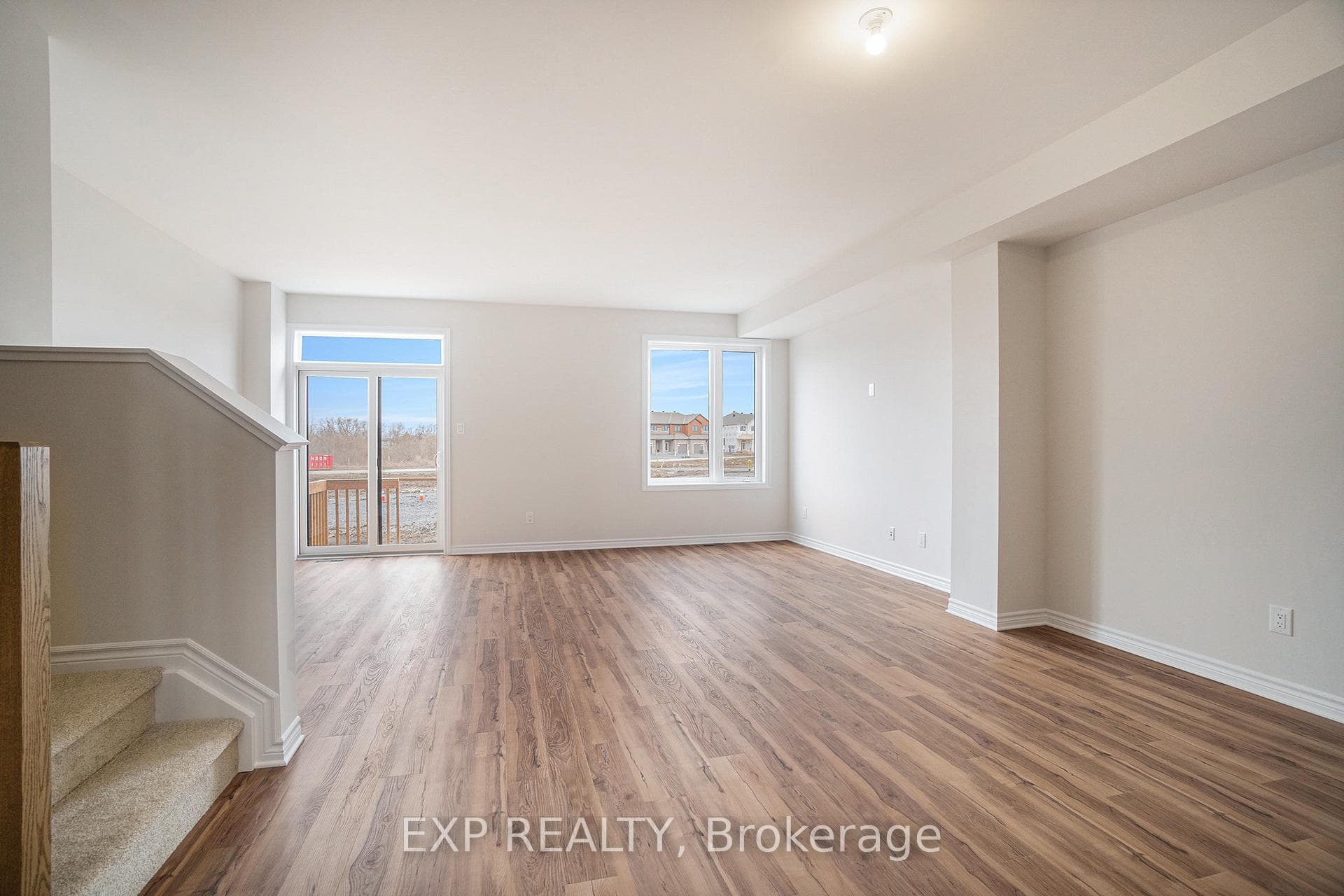 74 Richelieu Street photo 5