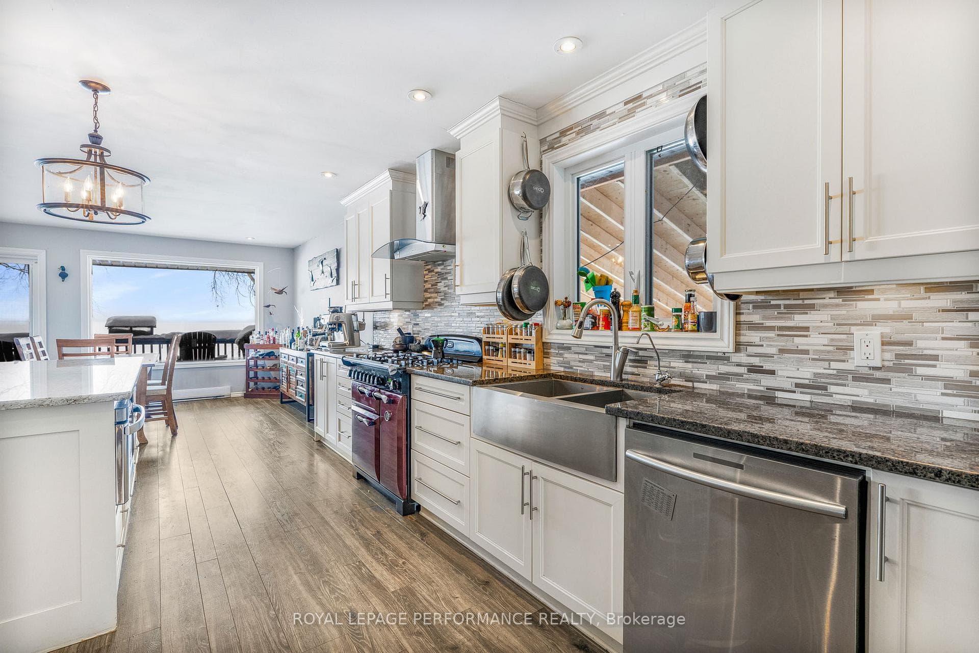 922 Lalonde Road photo 8