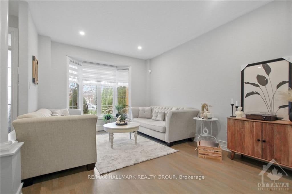51 CATTERICK Crescent photo 3