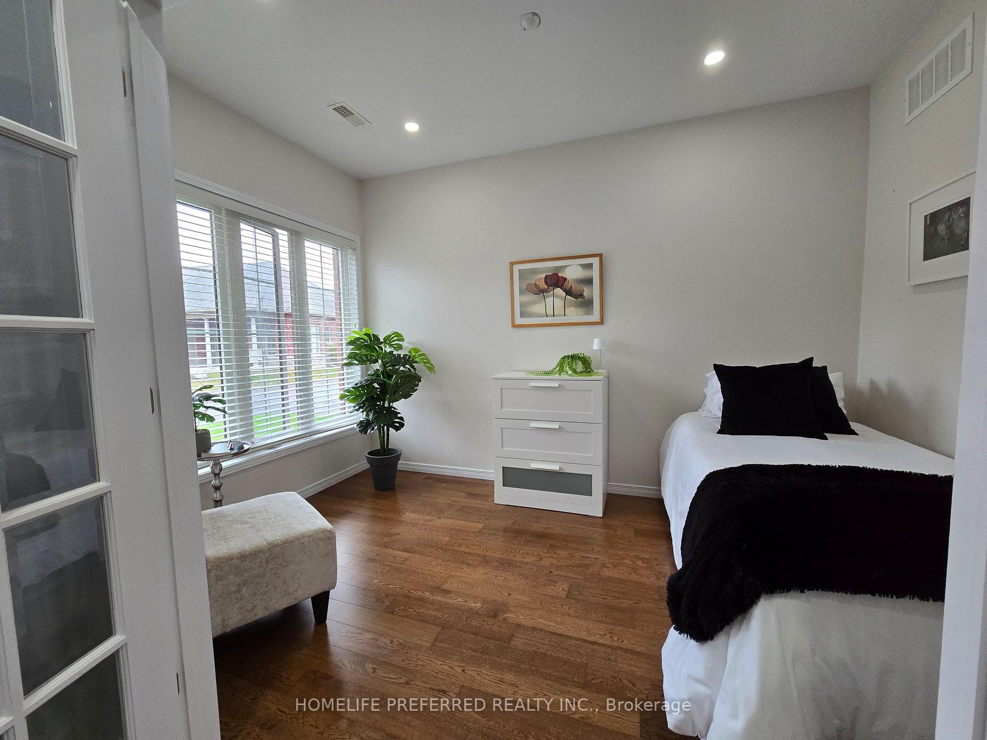 13 Wingett Way photo 30