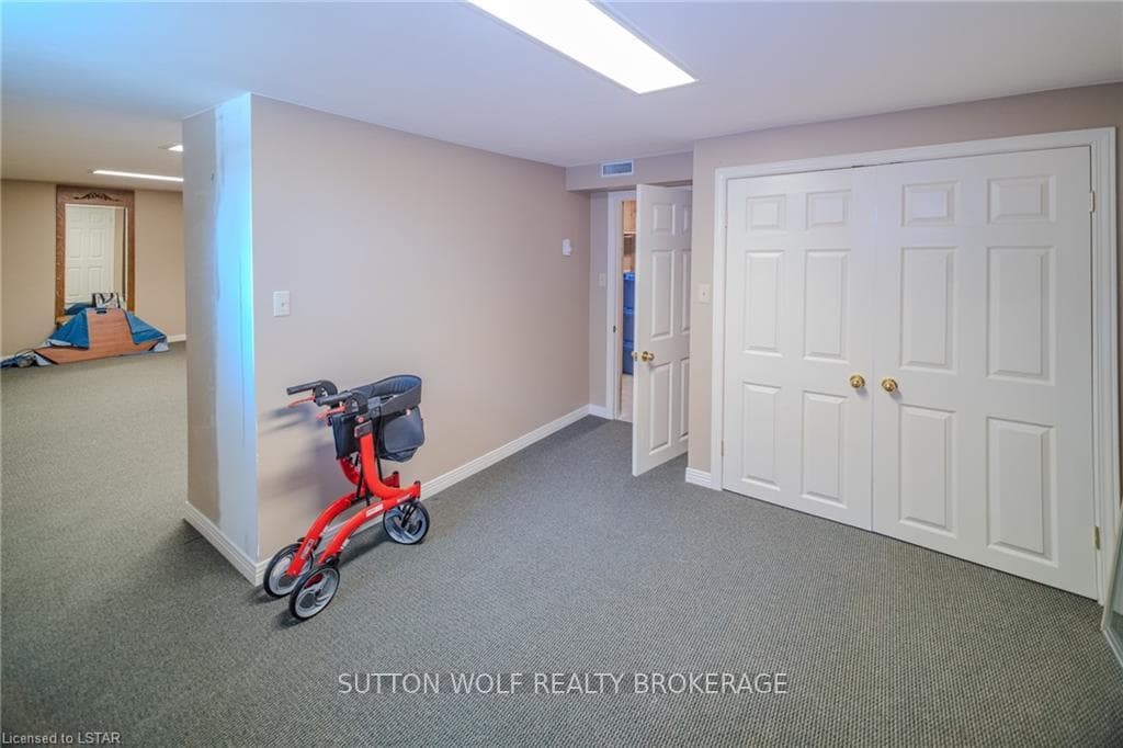 568 DEWAN Street photo 28