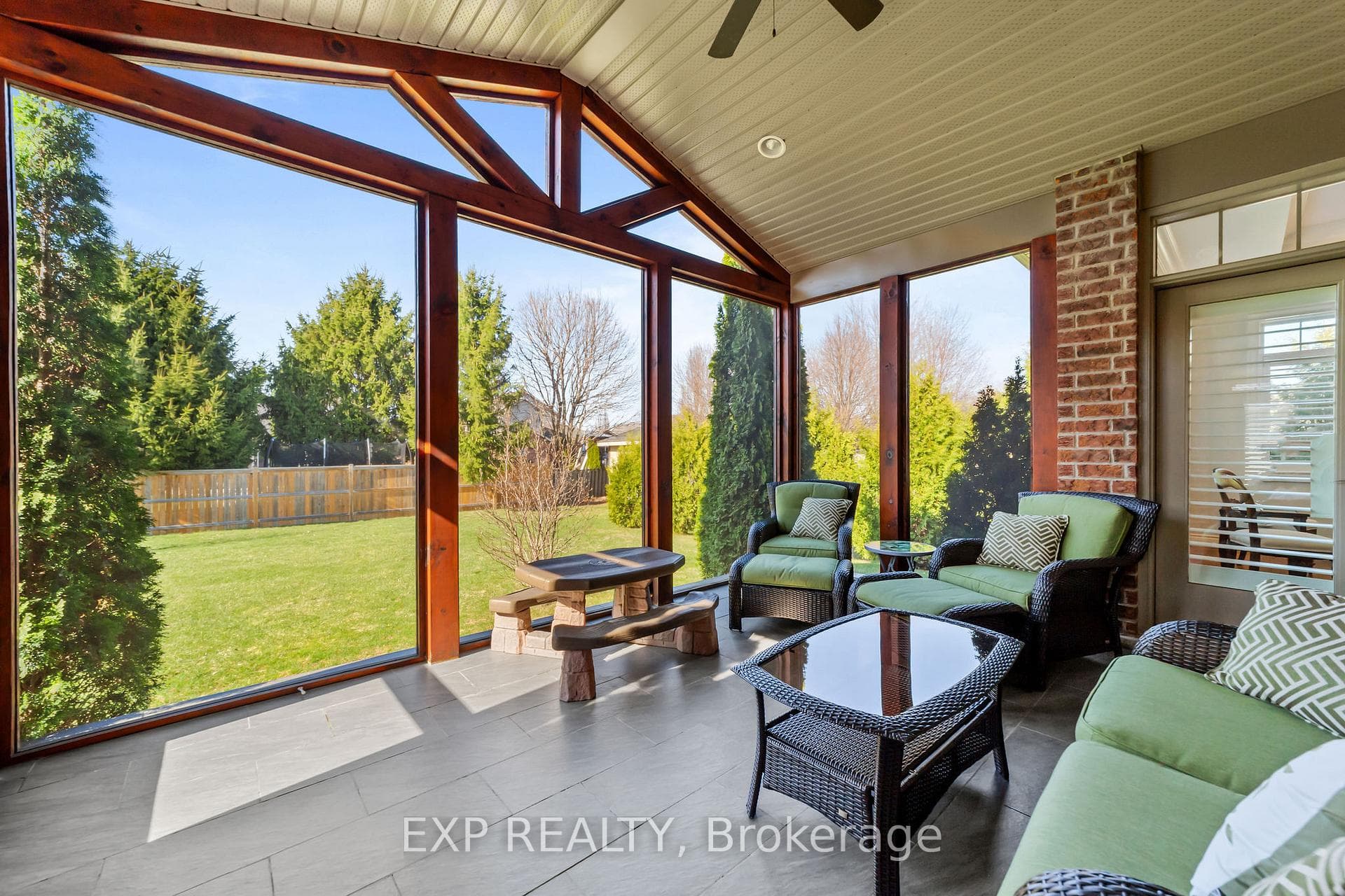 9 Towerline Street photo 12
