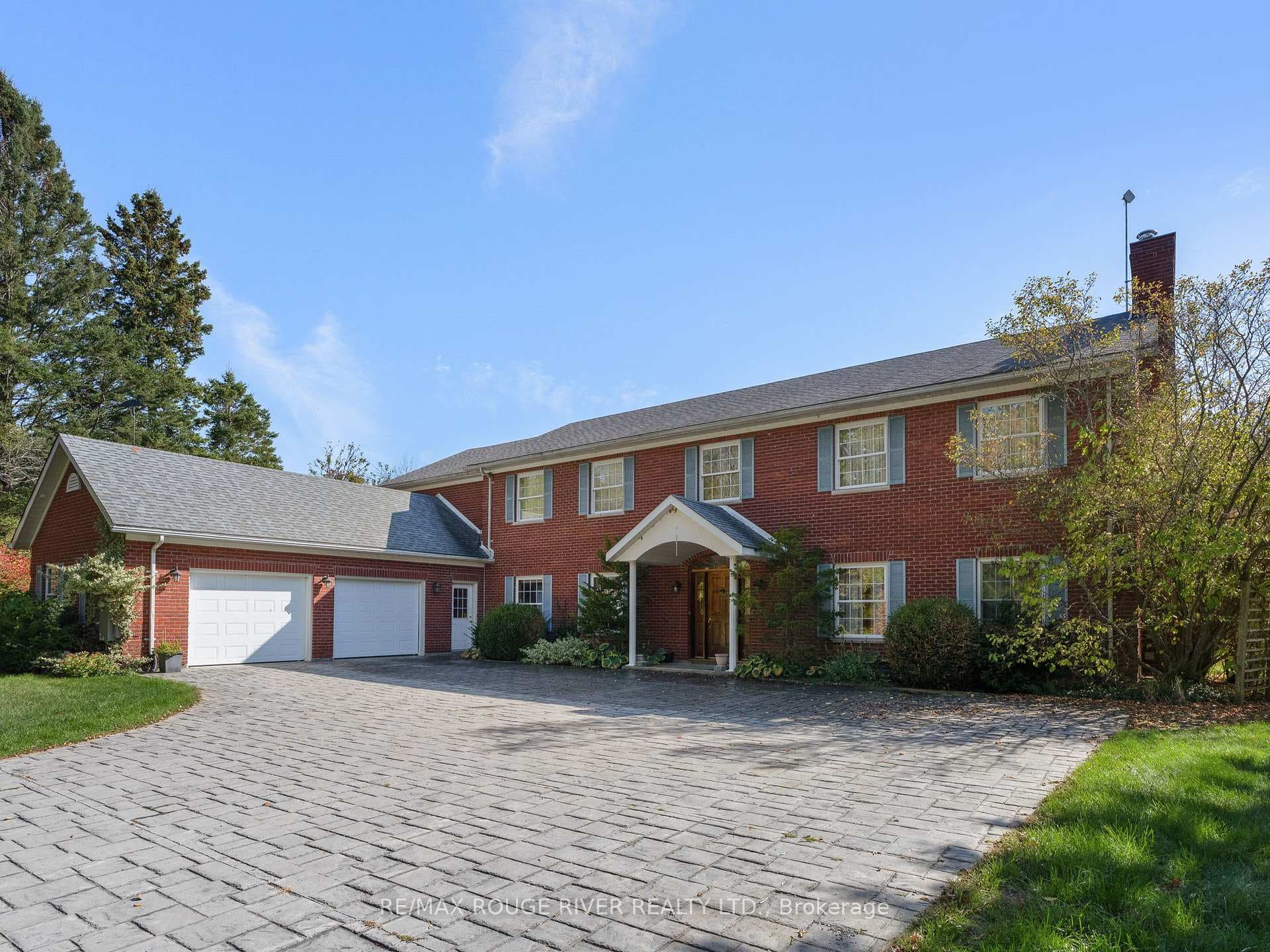 15 MARTIN Road photo 2
