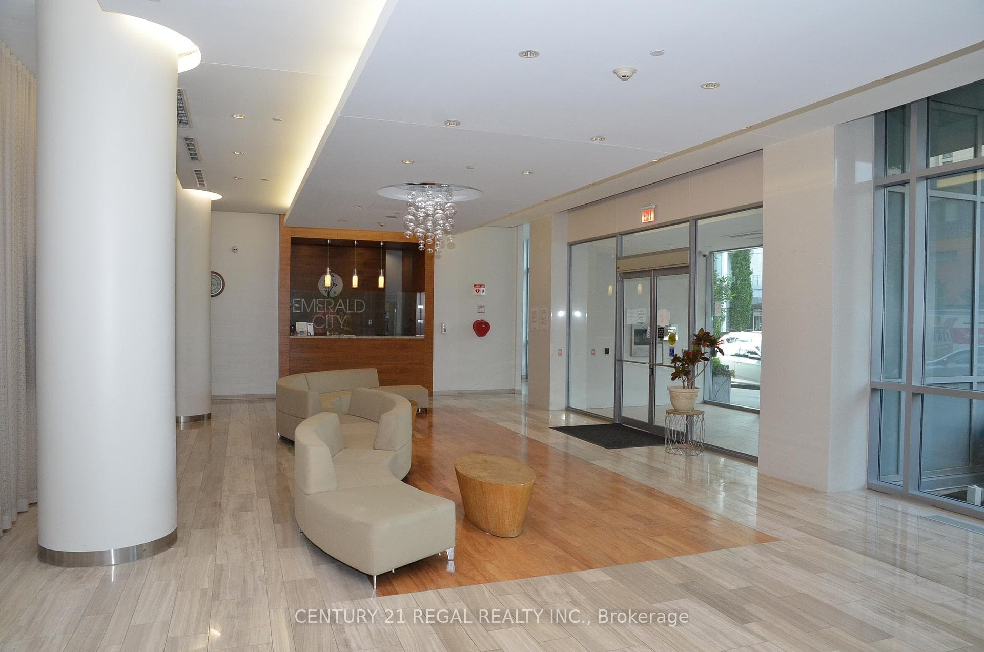 62 Forest Manor Road Unit 1409 photo 3