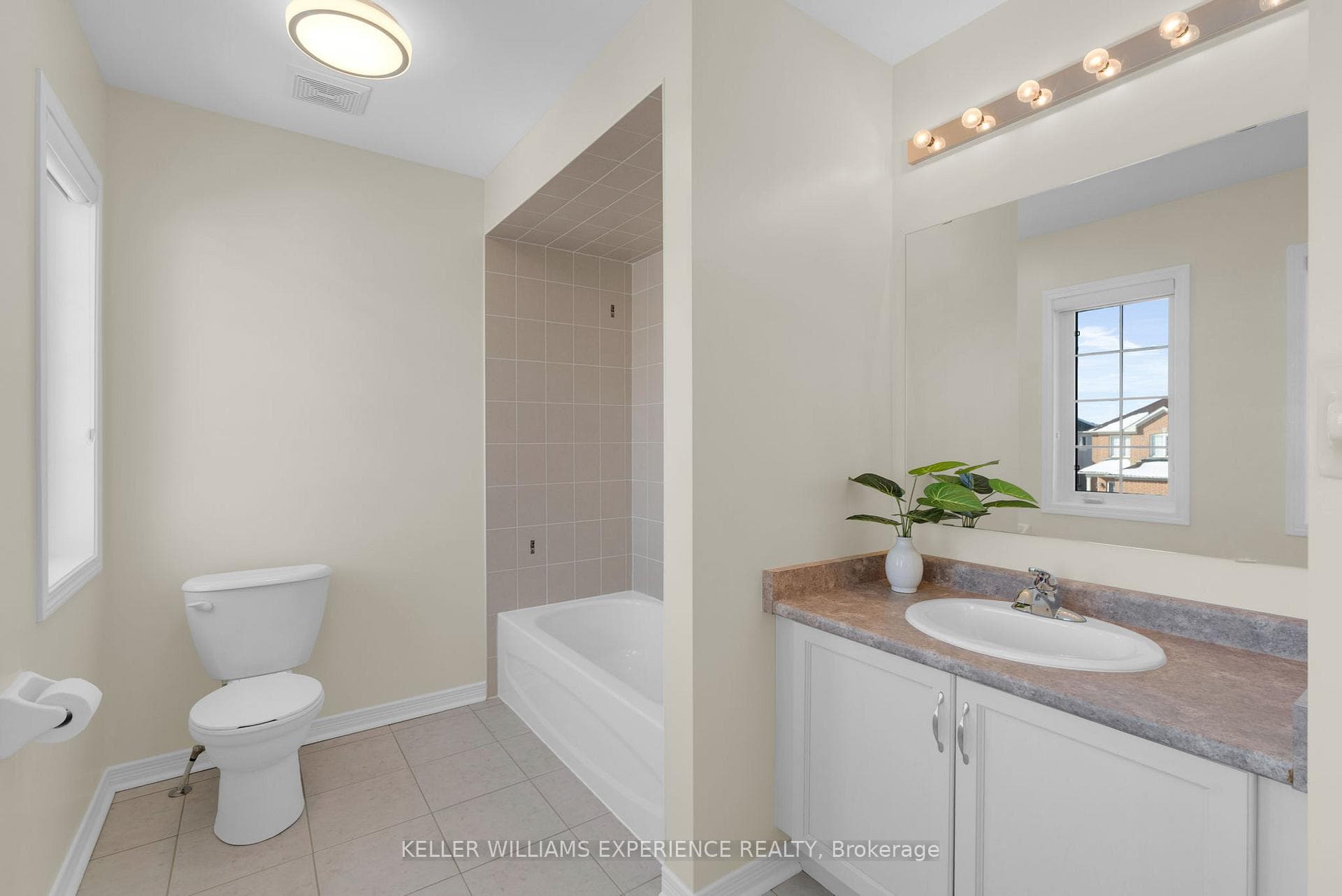 14 Charlemagne Avenue photo 17