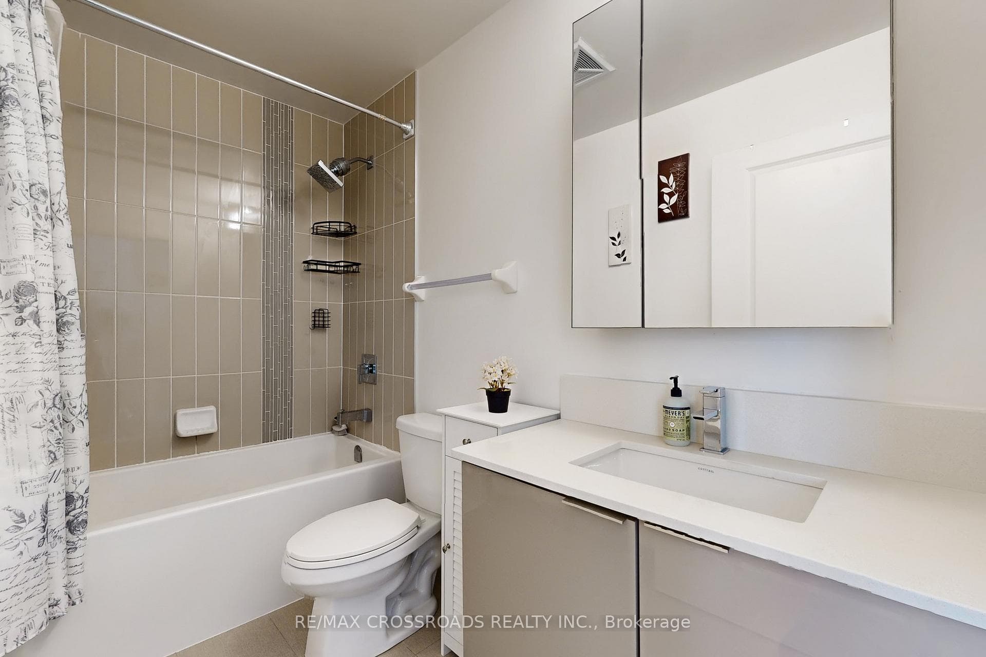 99 Eagle Rock Way Unit 823 photo 12