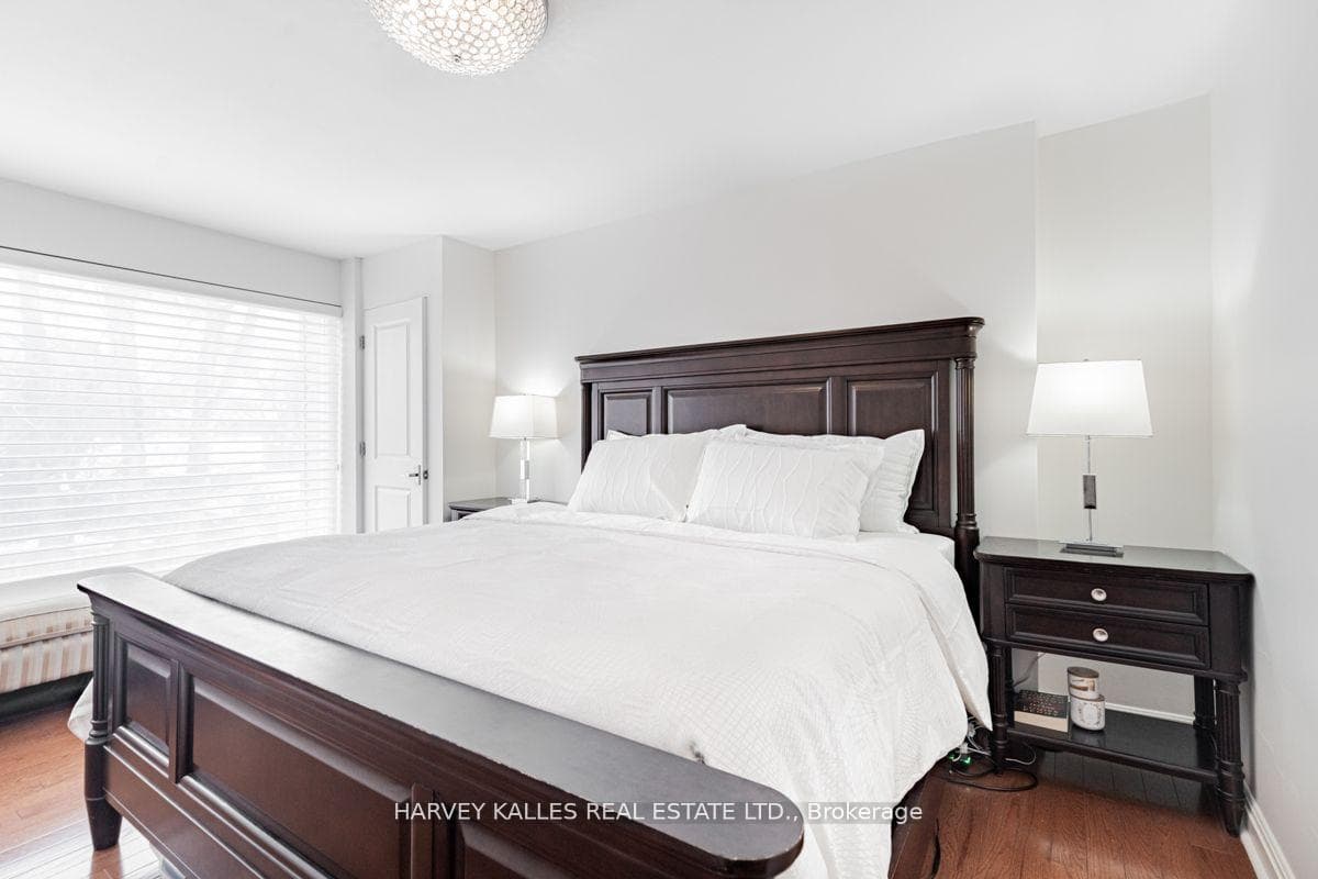 144 Armour Boulevard photo 23