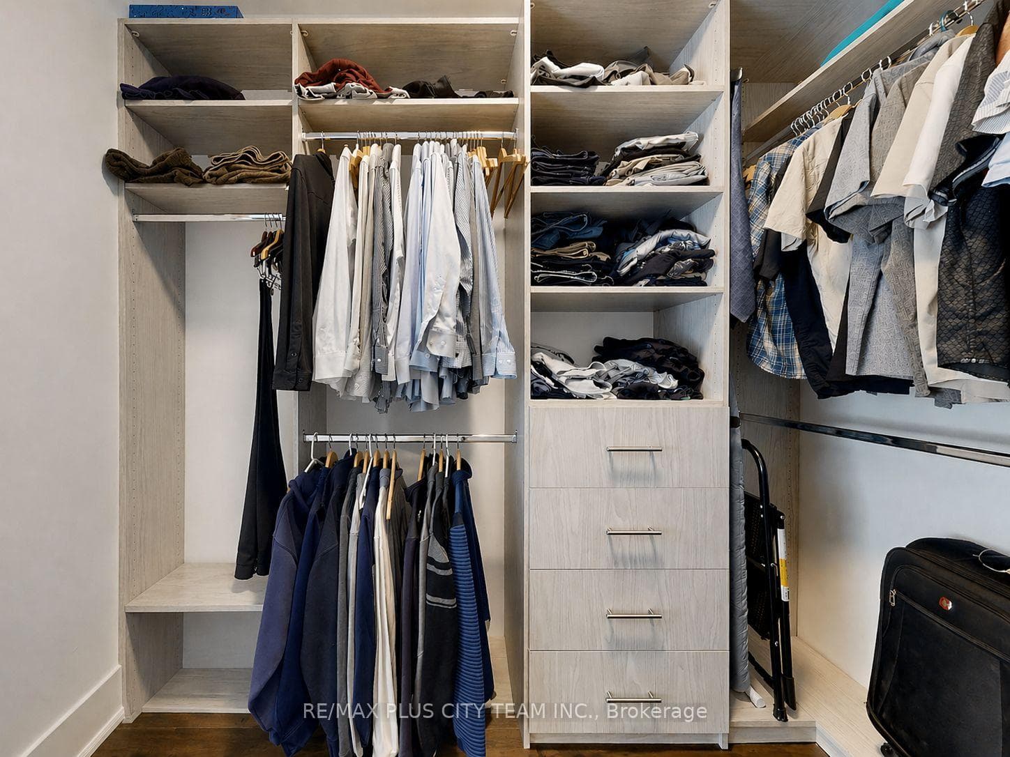 39 Queens Quay Unit 202 photo 15