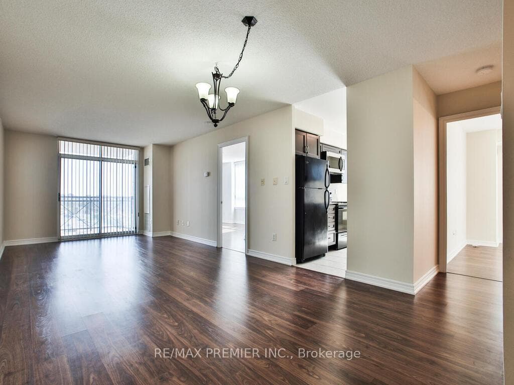 2772 Keele Street Unit 707 photo 7