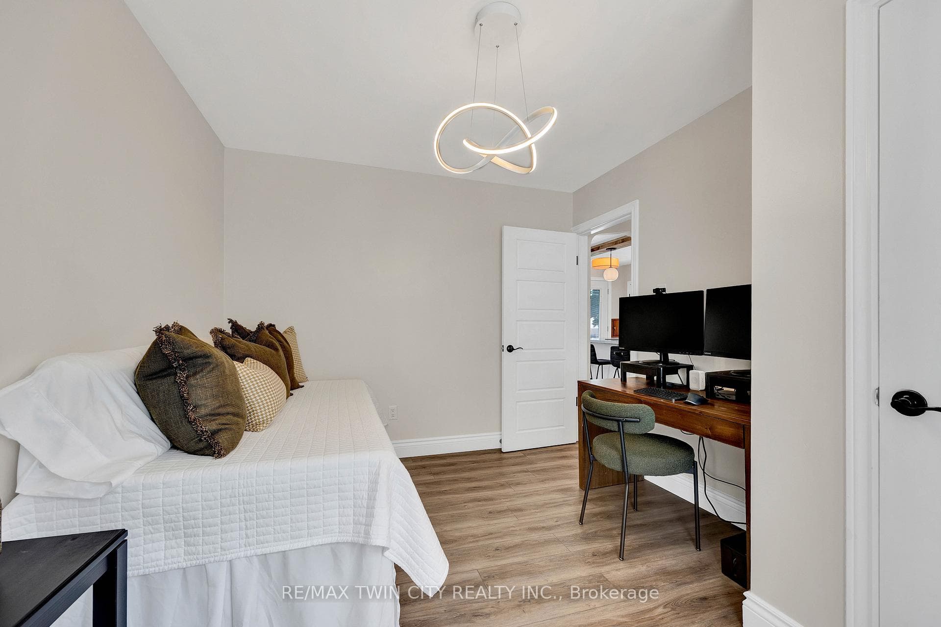 17 BELMONT Avenue photo 10