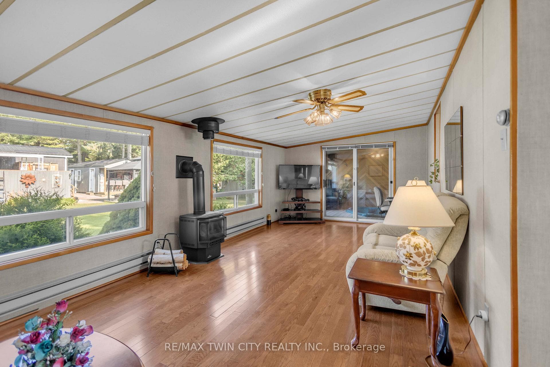 673 Brant Waterloo Road Unit 505 photo 13
