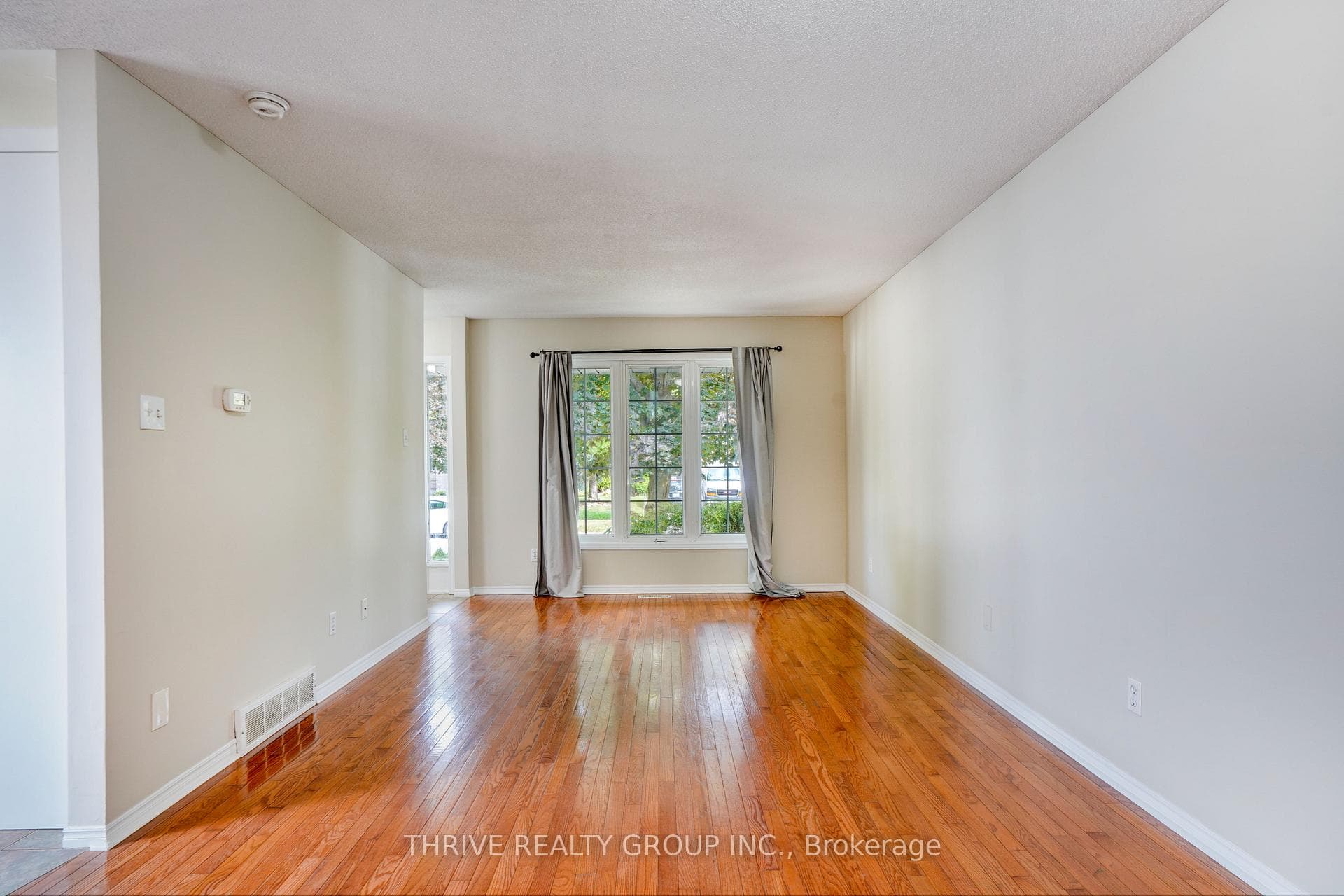 897 Thistledown Way photo 9