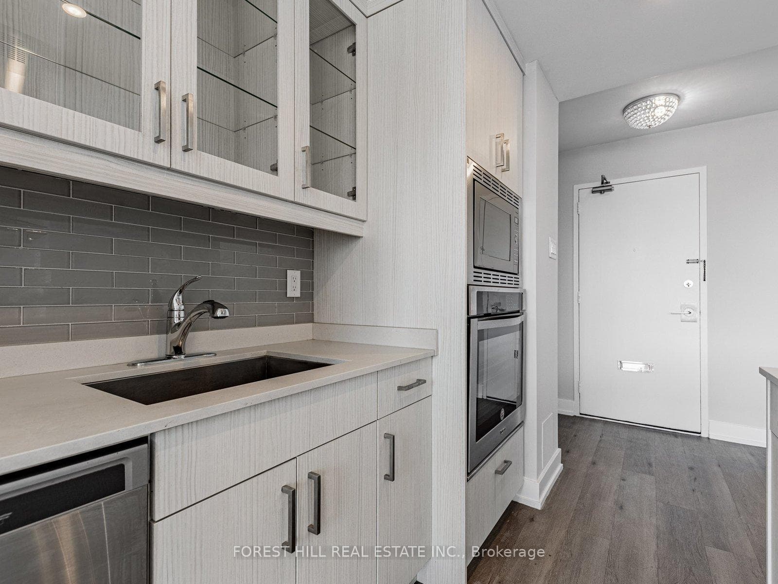 131 Bloor Street Unit 615 photo 13