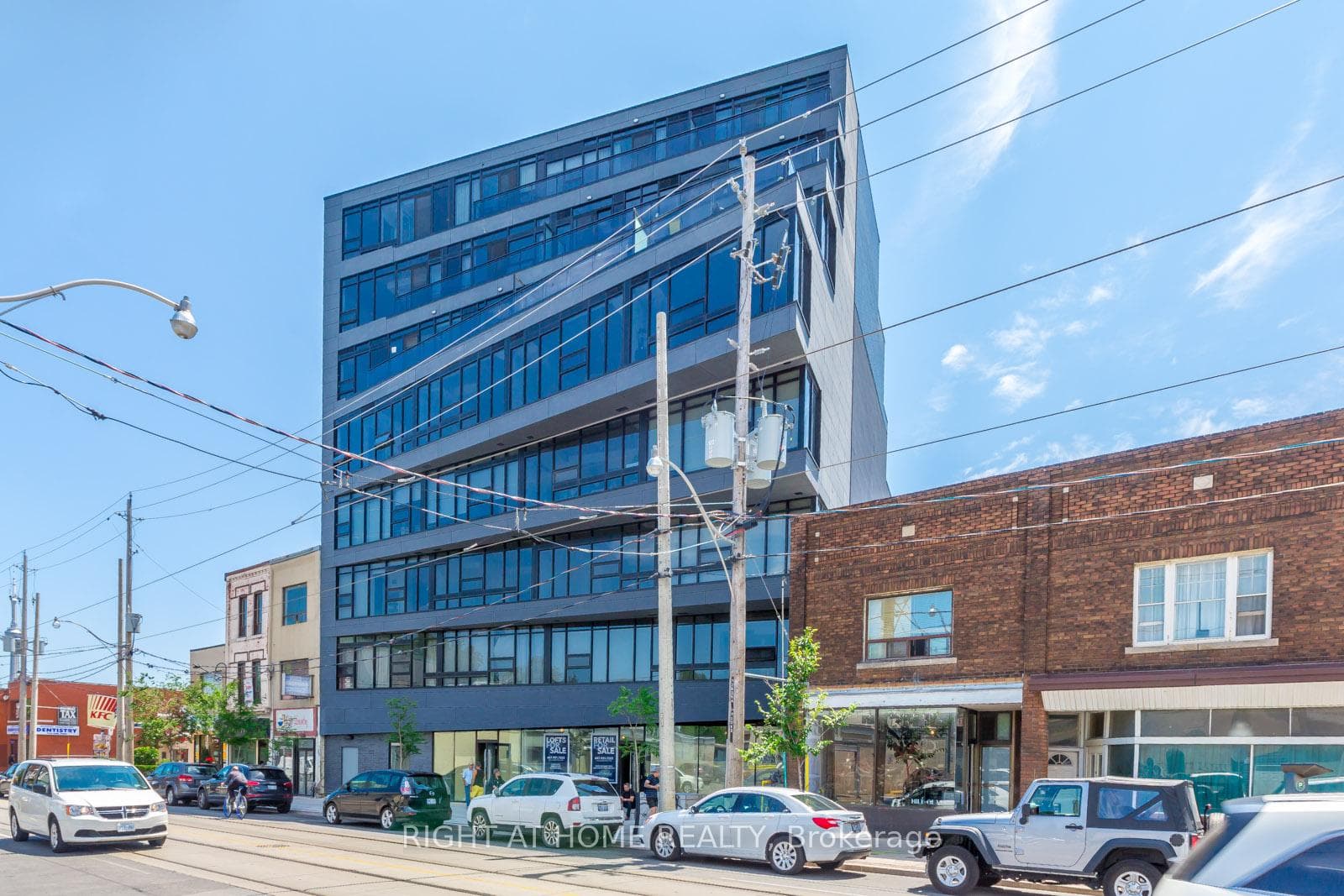 1239 Dundas Street Unit 302 photo 1