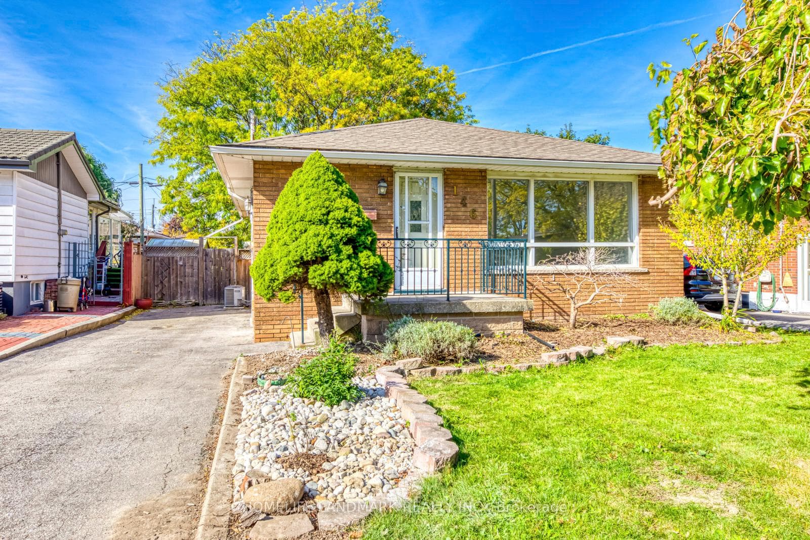146 Manning Avenue photo 1