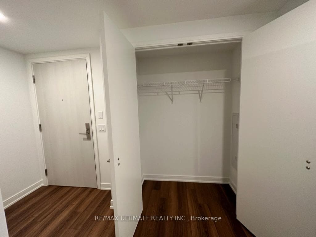 30 Samuel Wood Way Unit 1902 photo 9