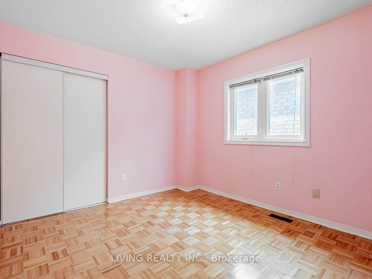 82 Tideswell Boulevard photo 31