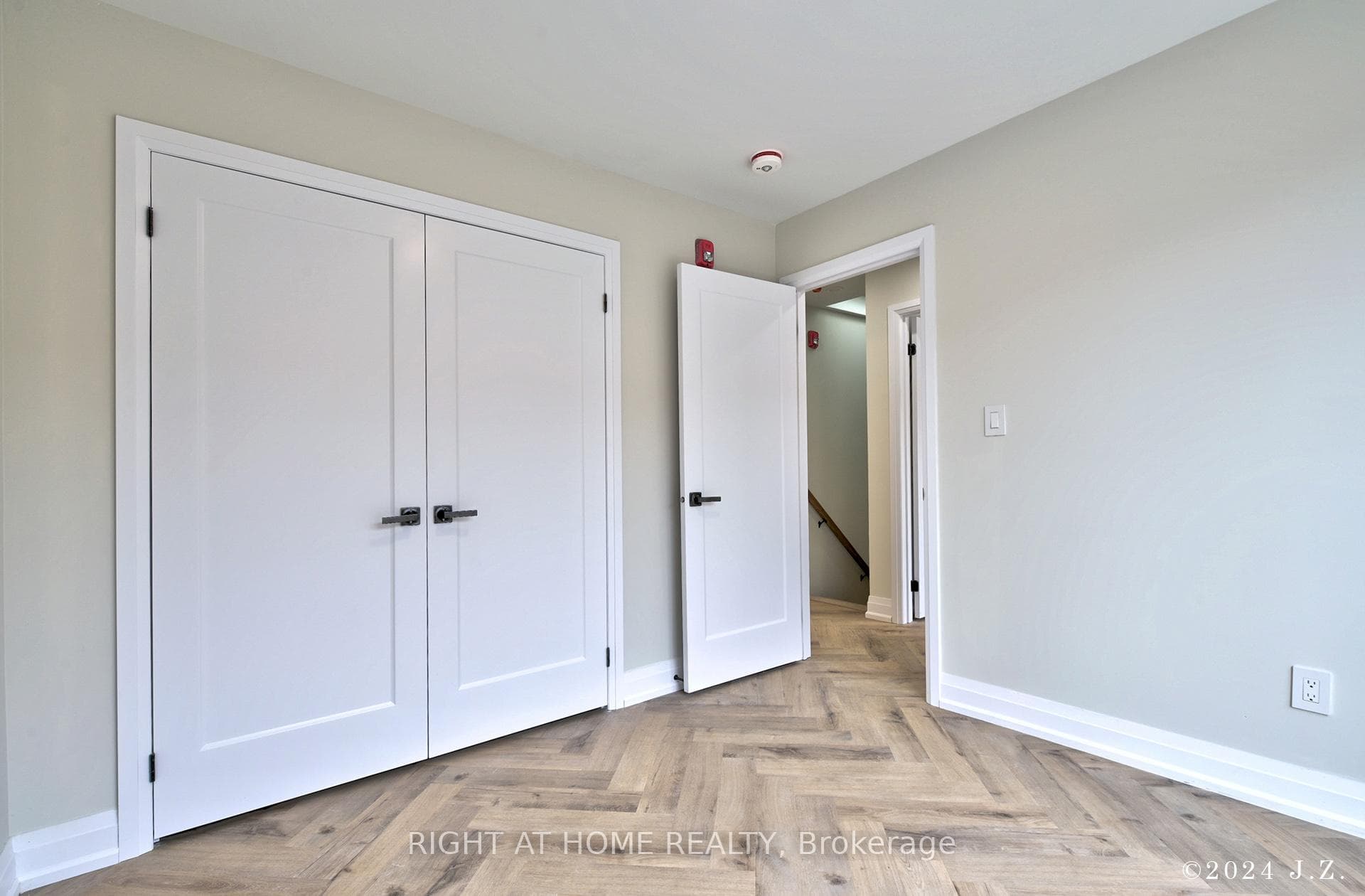 153 Macdonell Avenue Unit Laneway photo 16