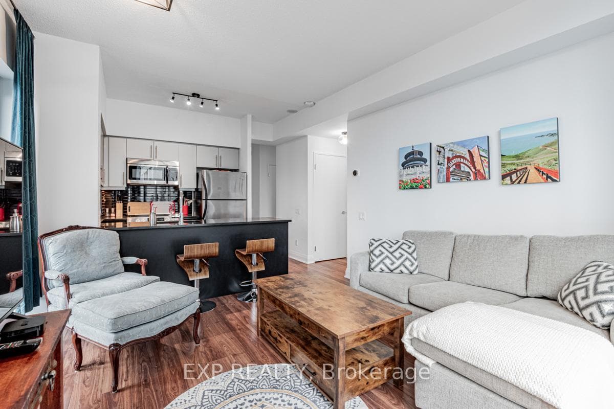 83 Redpath Avenue Unit 502 photo 9