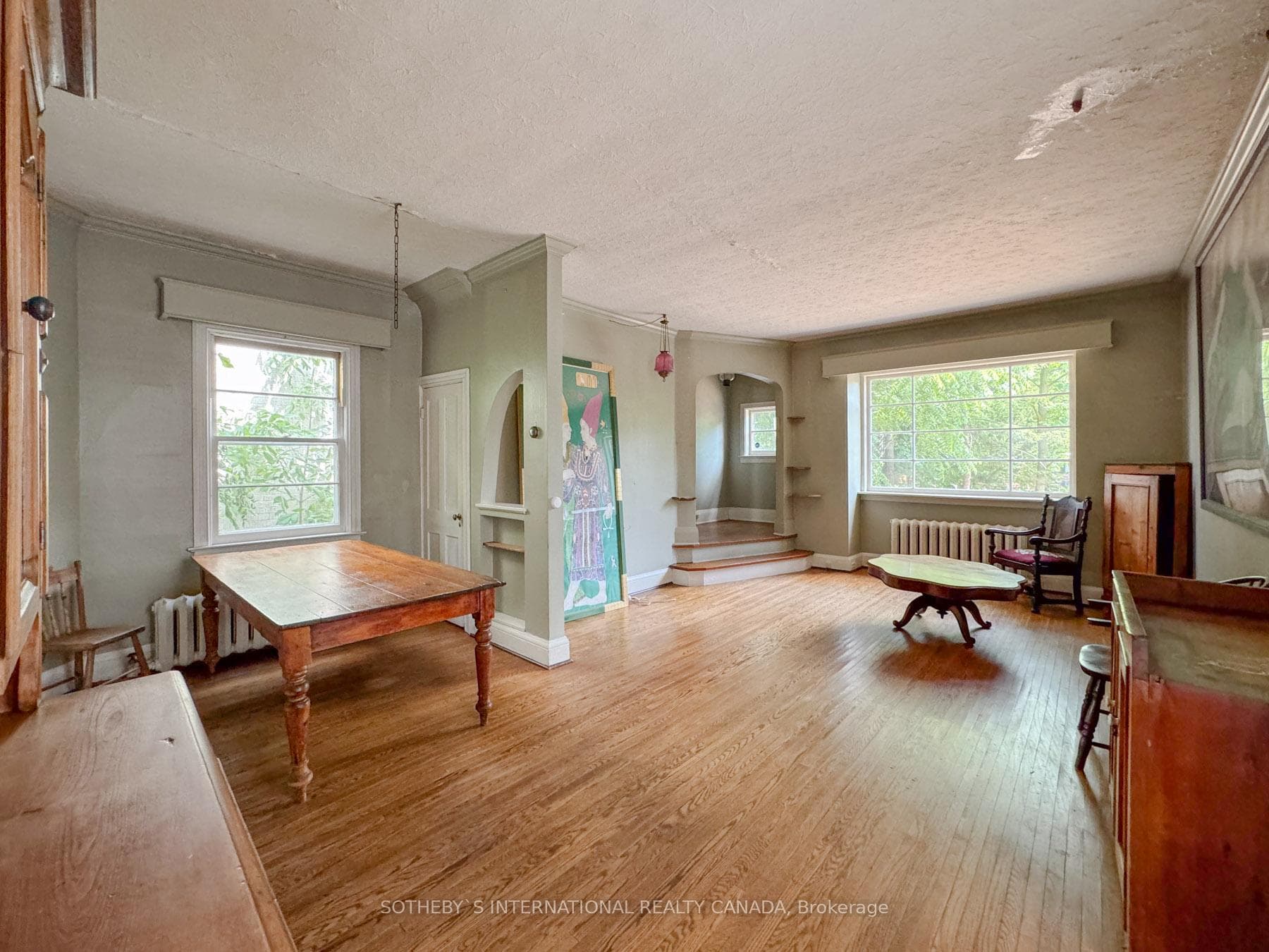 98 Castlefield Avenue photo 11