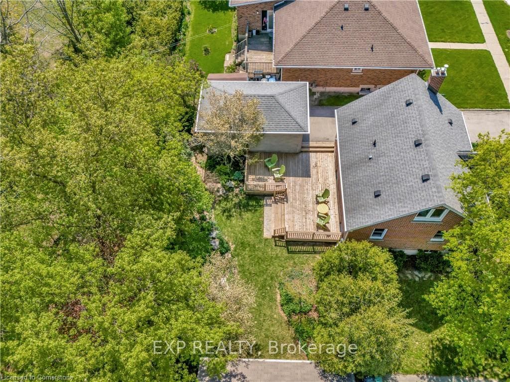25 Rosewood Avenue photo 37