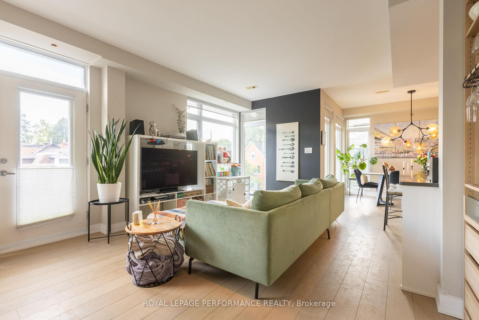 22 Holmwood Avenue photo 10