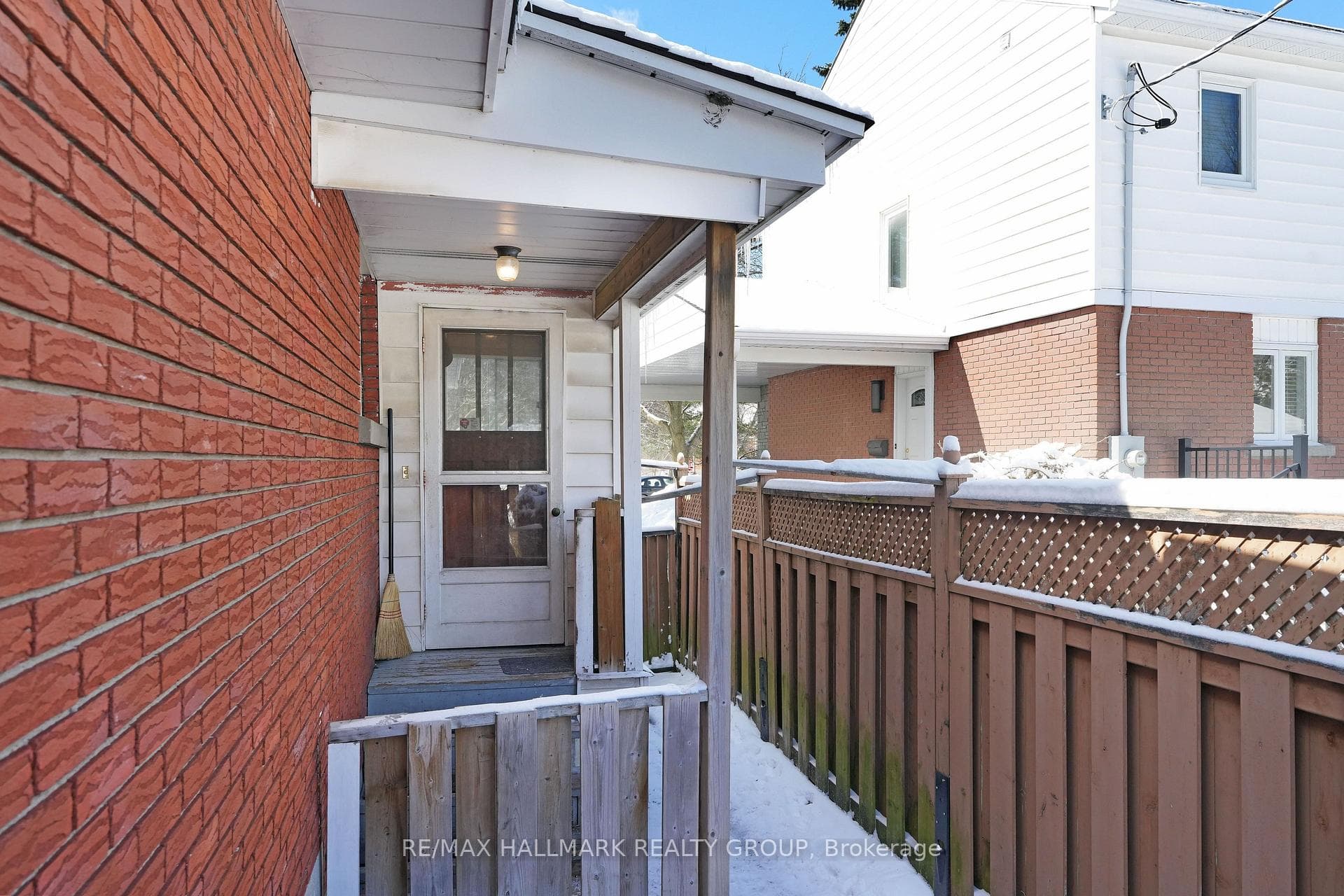 1289 Evans Boulevard photo 37