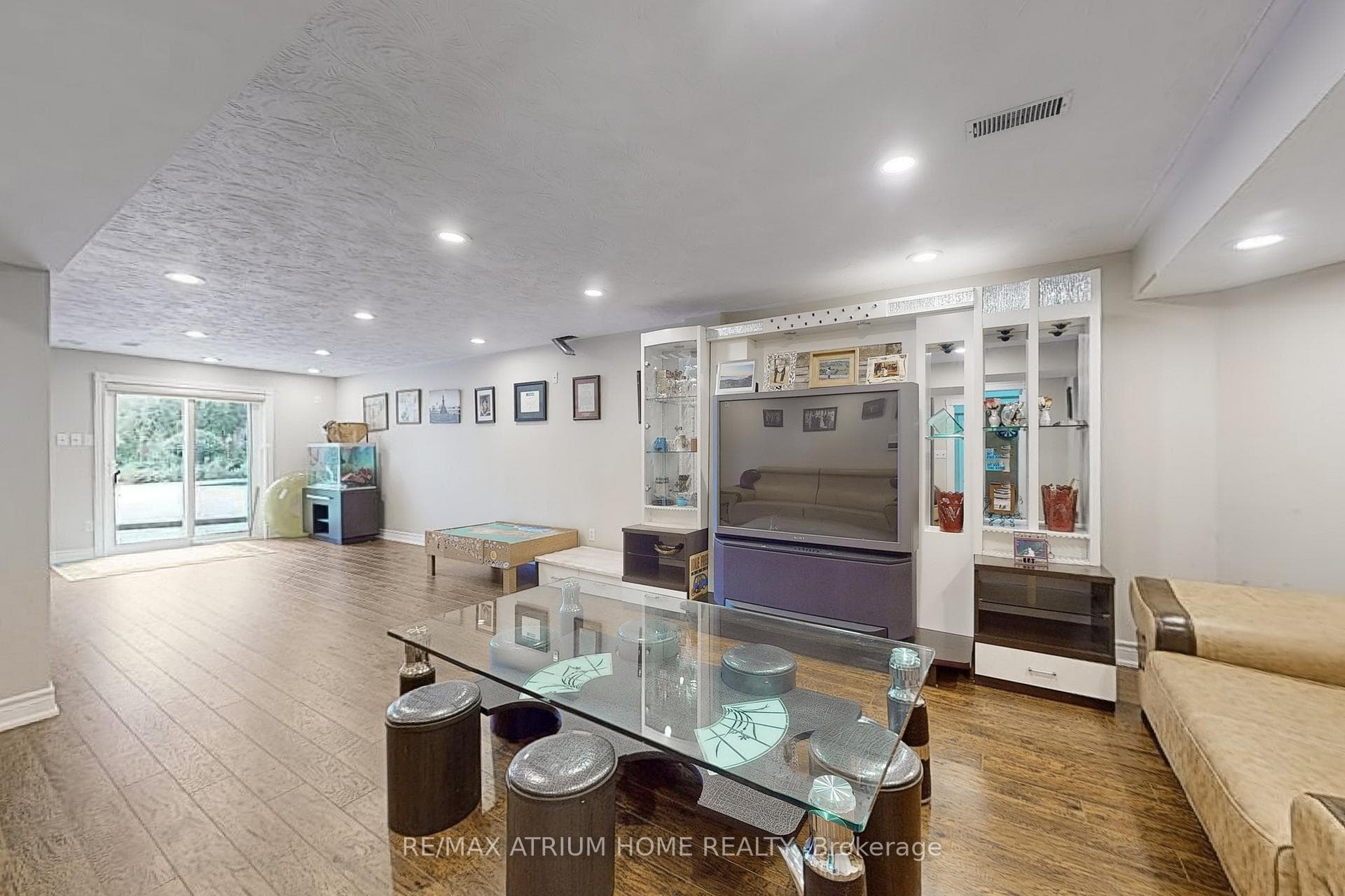 122 Thompson Drive photo 33