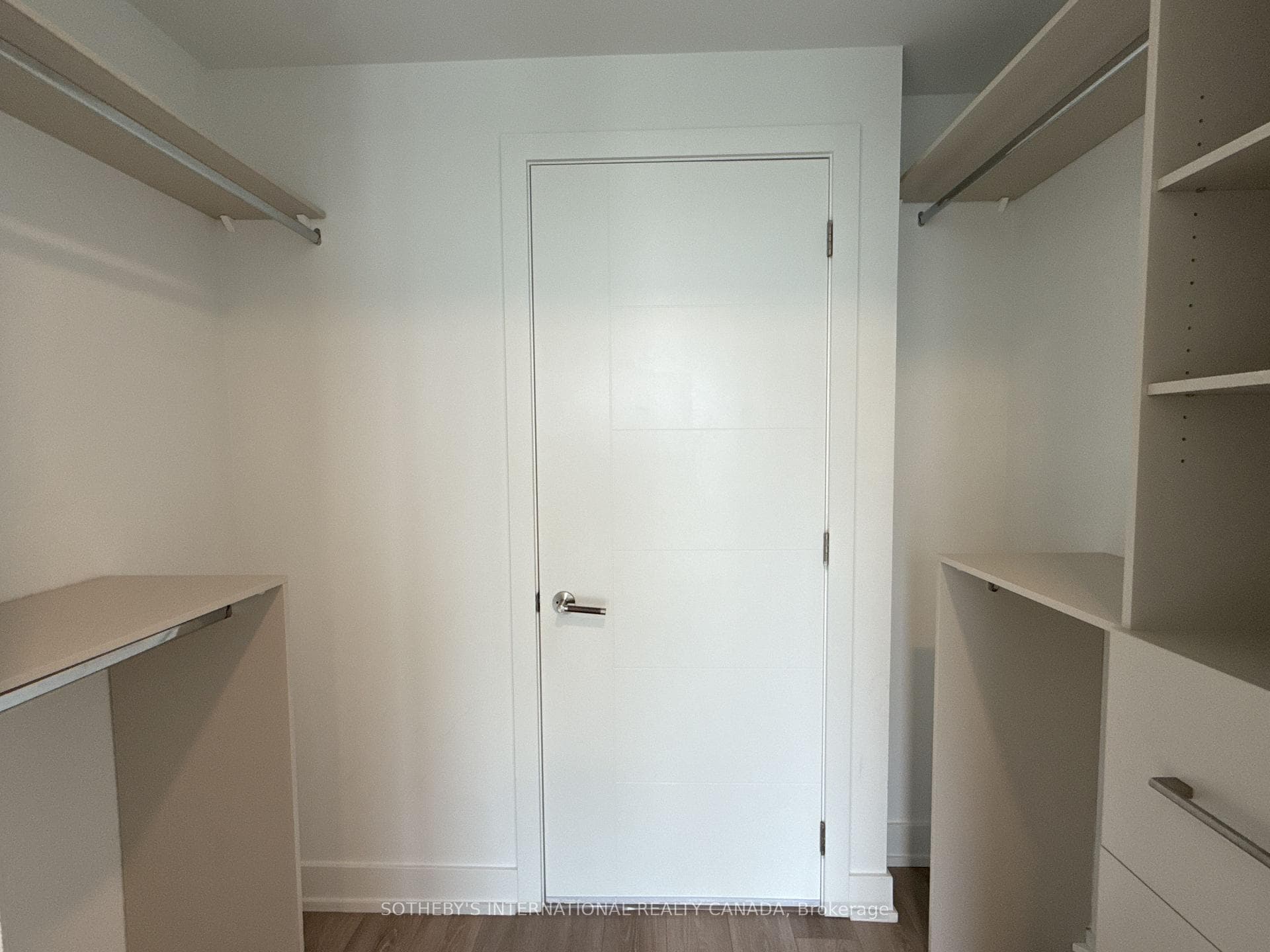 200 Redpath Avenue Unit 2208 photo 8