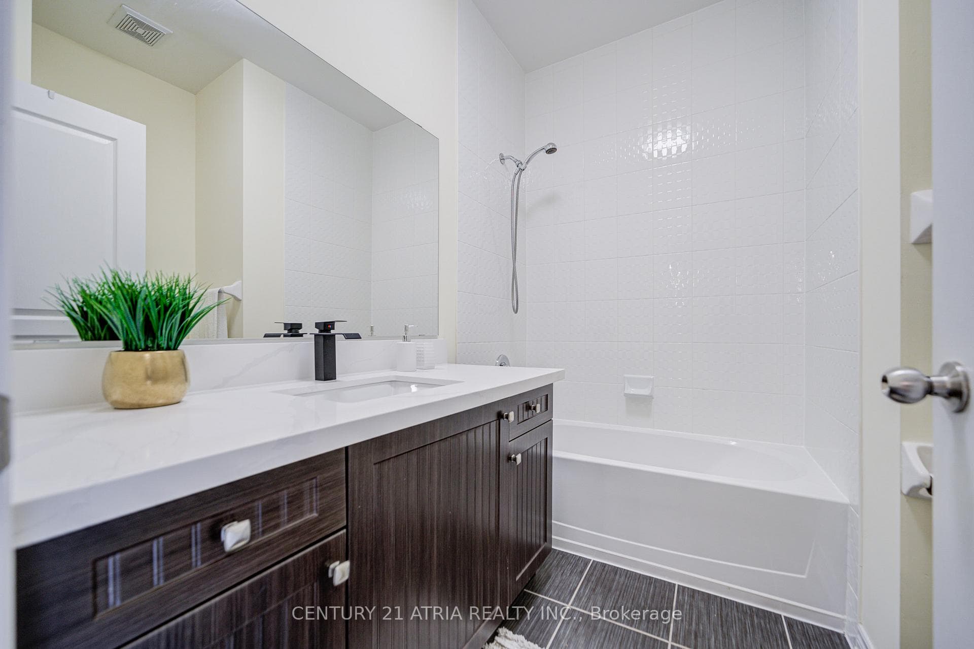 162 Harbord Street photo 29
