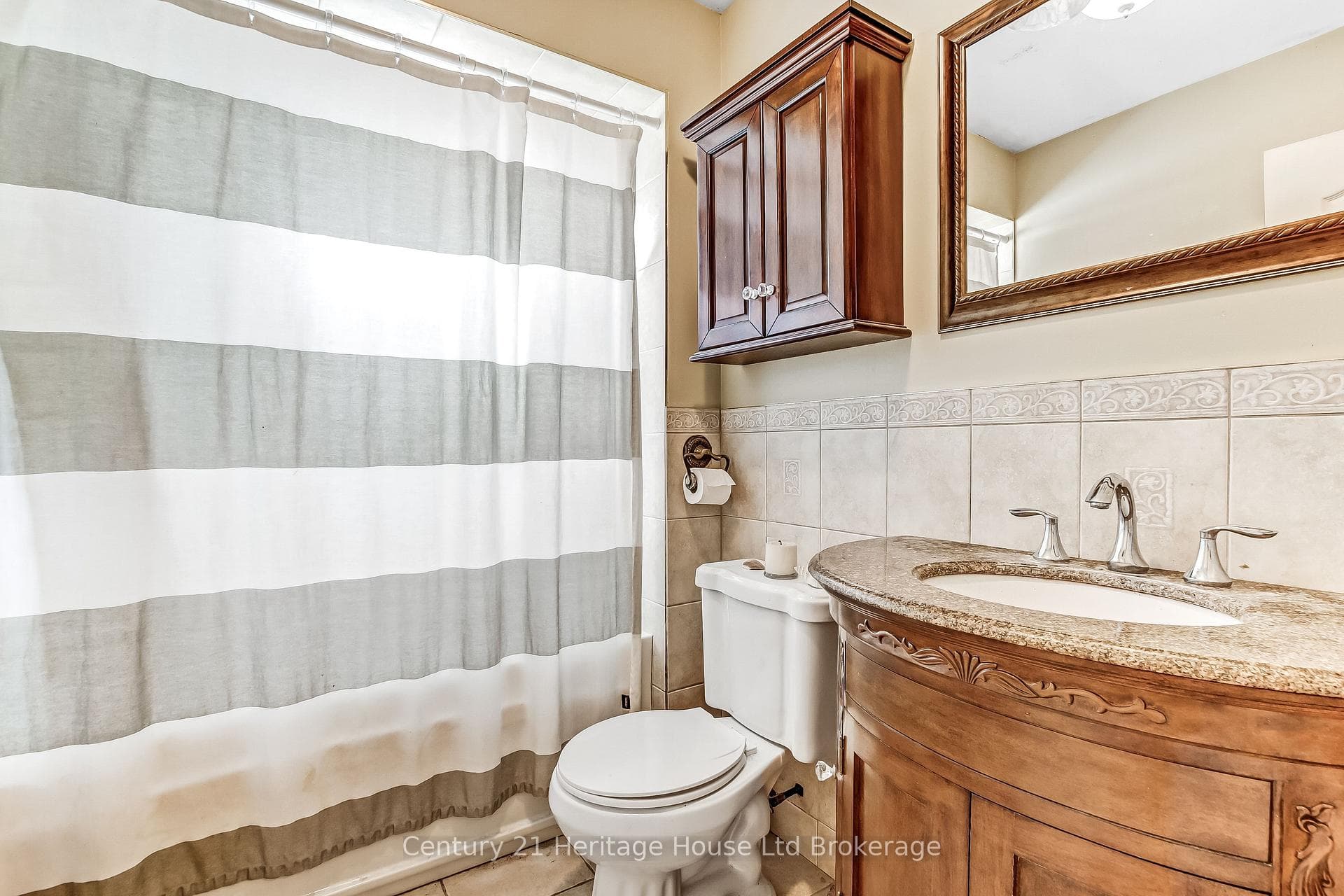 84 Anderson Street photo 9