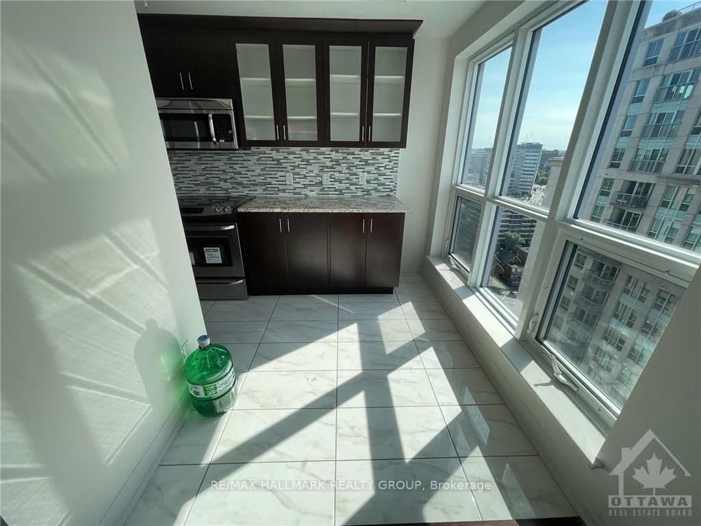 242 RIDEAU Street Unit 2201 photo 6