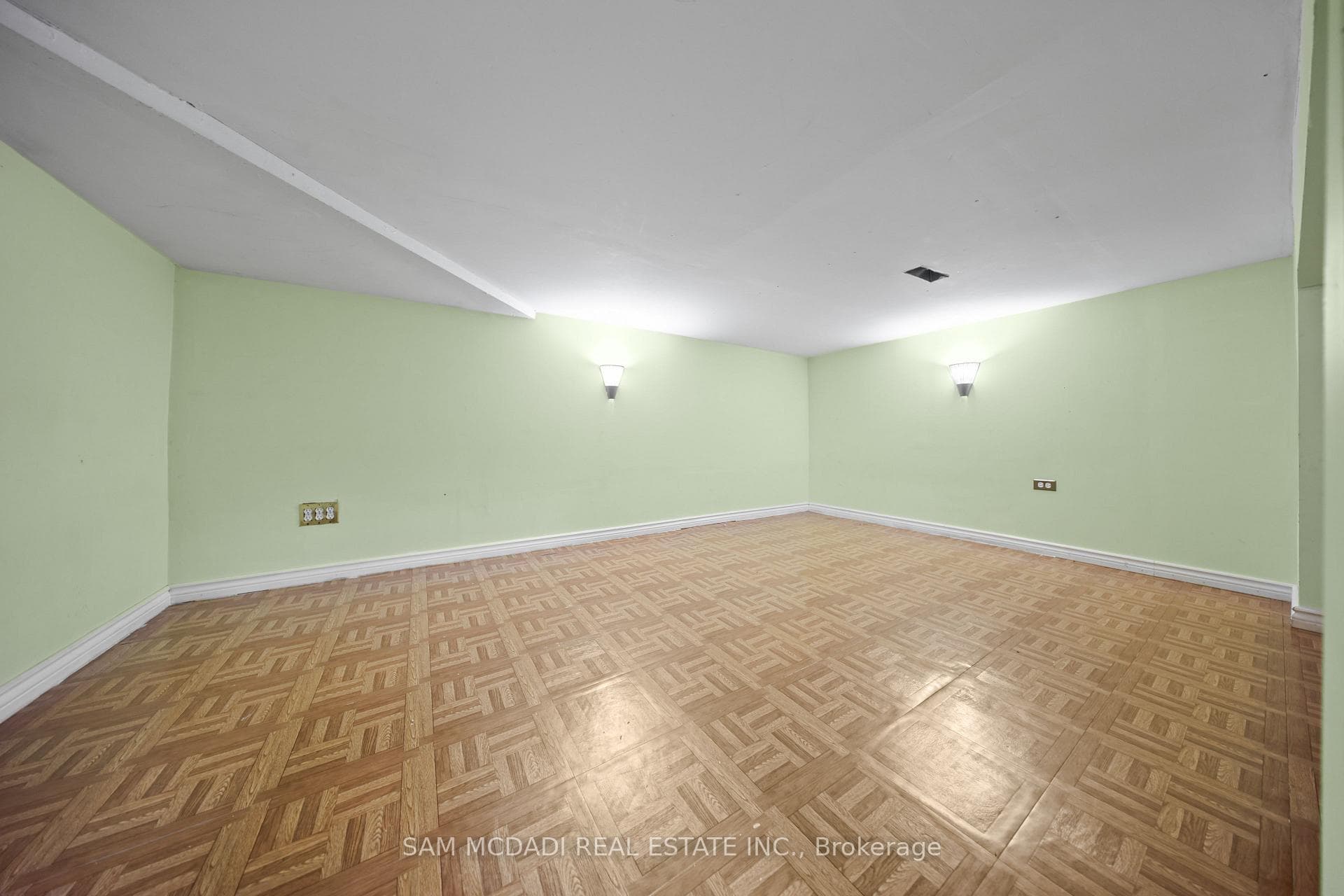 3949 Teakwood Drive photo 16