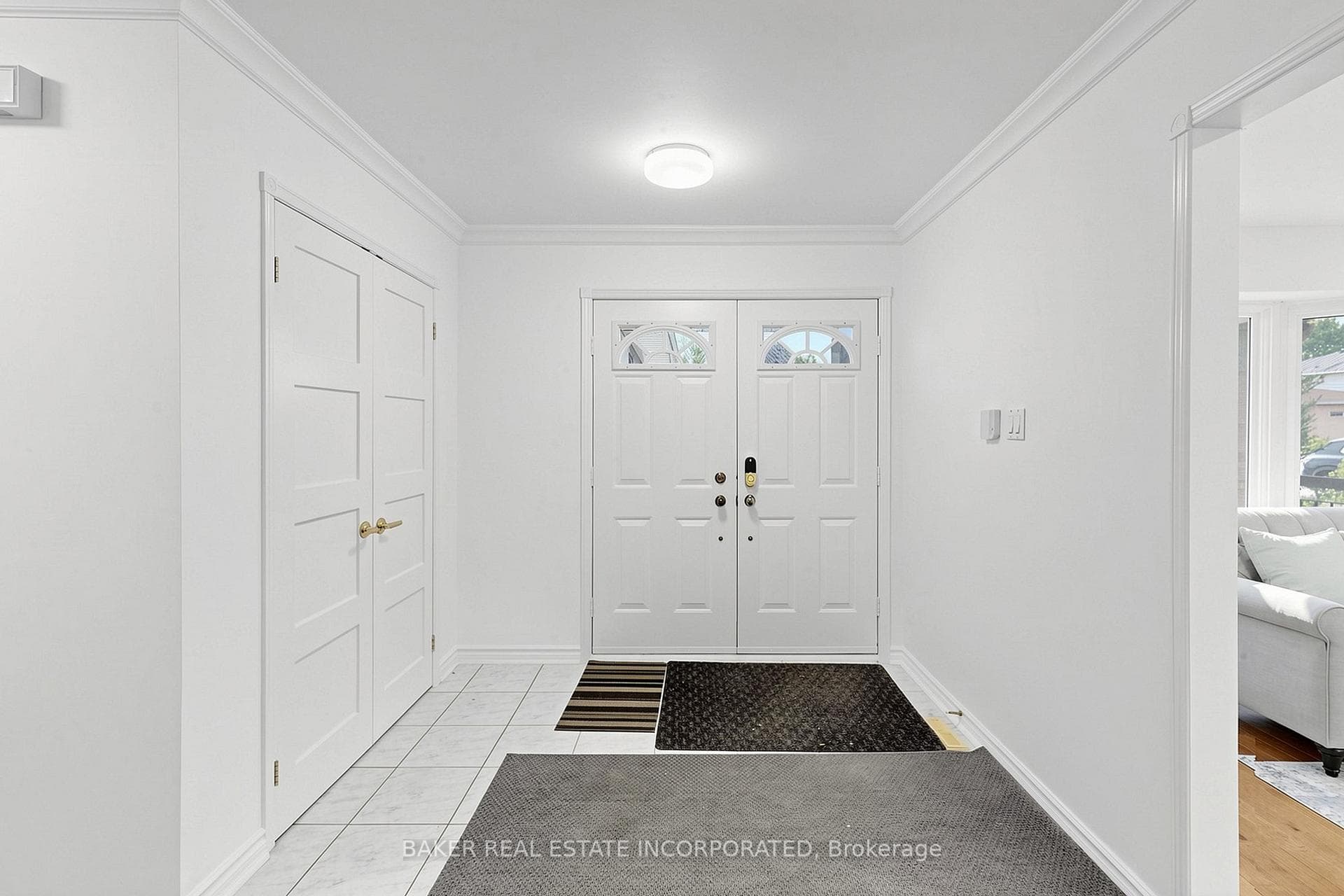 670 Leslie Valley Drive photo 6
