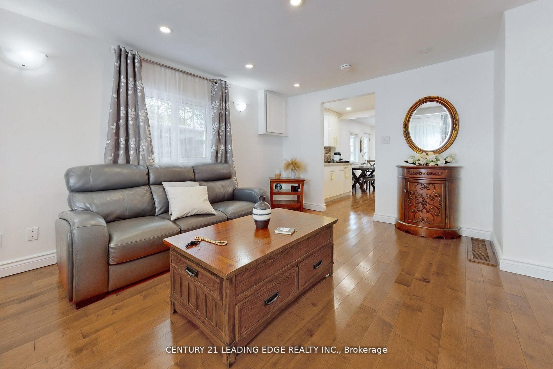 24 Riveredge Drive photo 4