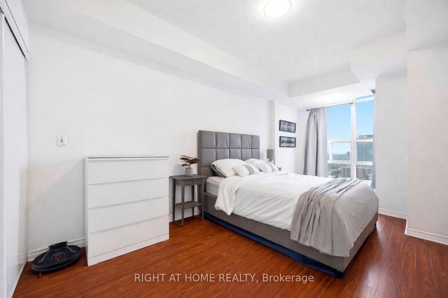 1 Elm Drive Unit 2404 photo 16