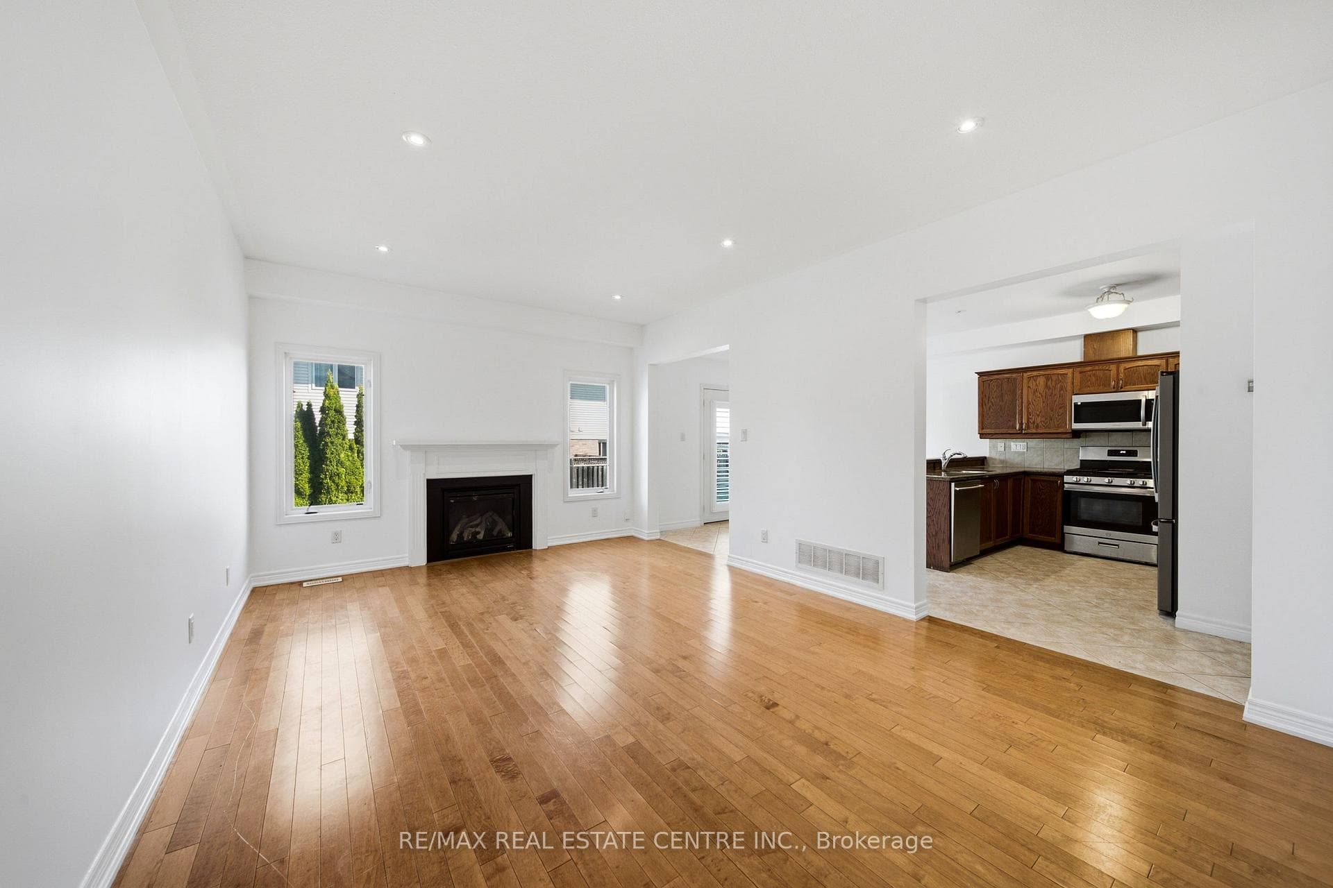 441 Stonehenge Drive Unit 32 photo 16