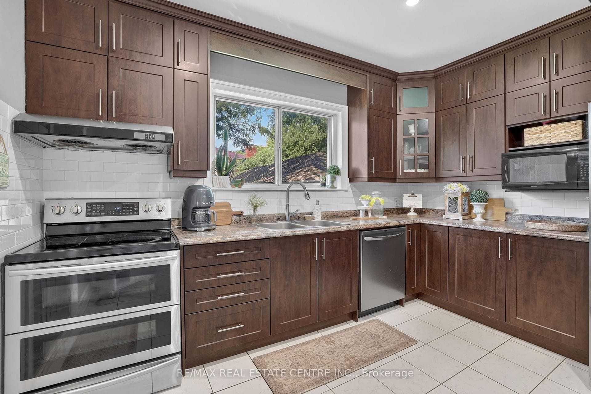 75 West Street photo 16