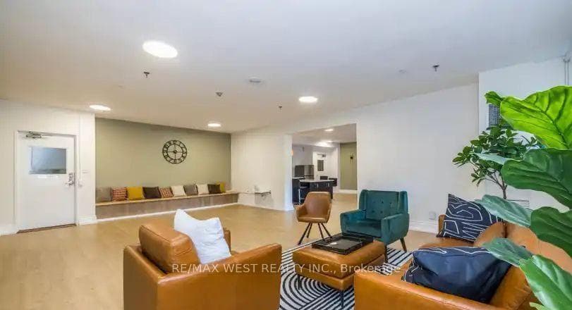 85 Emmett Avenue Unit 1503 photo 35